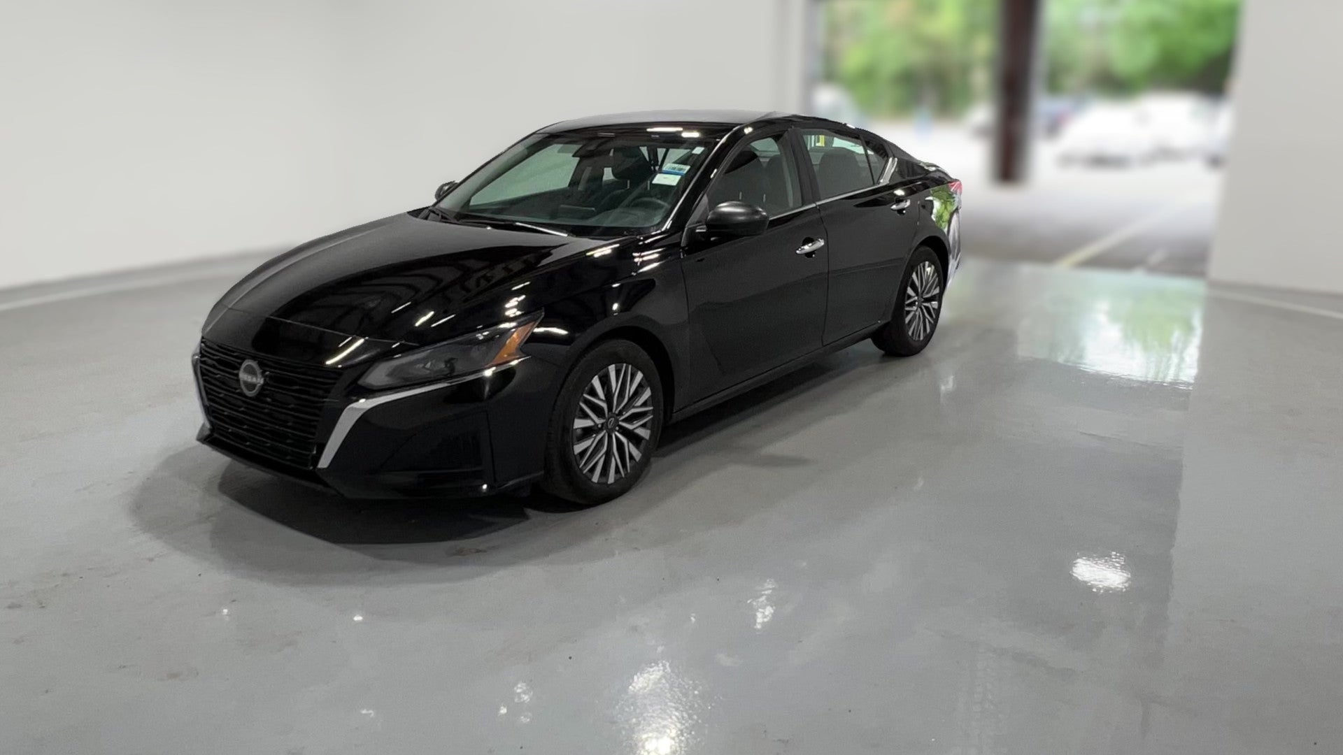 2025 Nissan Altima vehicle photo