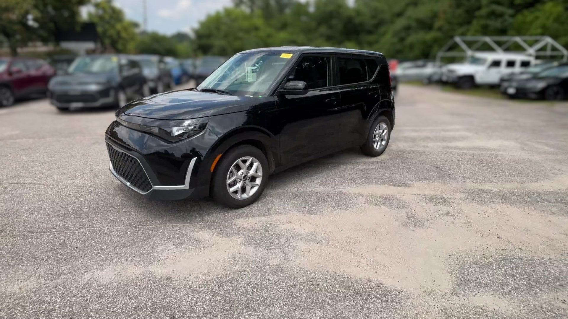 2025 Kia Soul vehicle photo