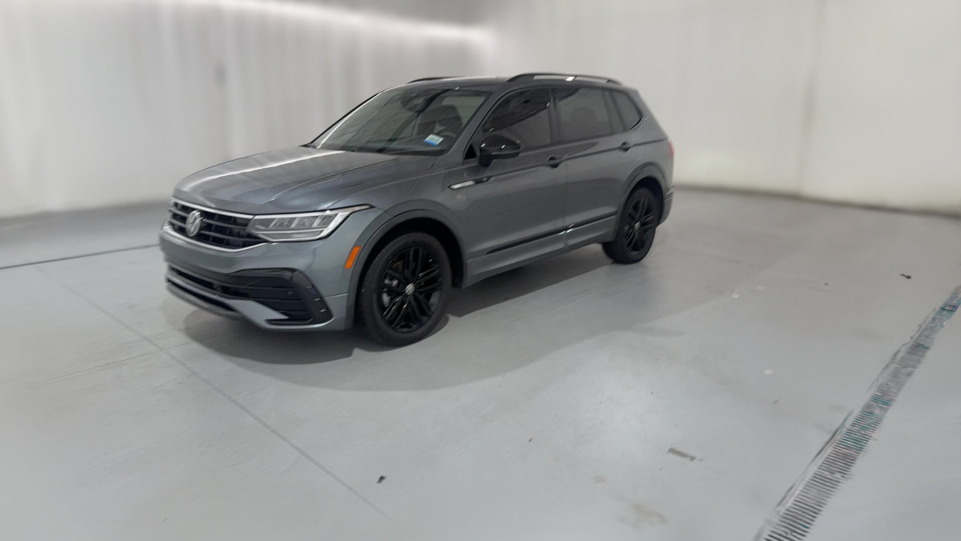 2022 Volkswagen Tiguan vehicle photo