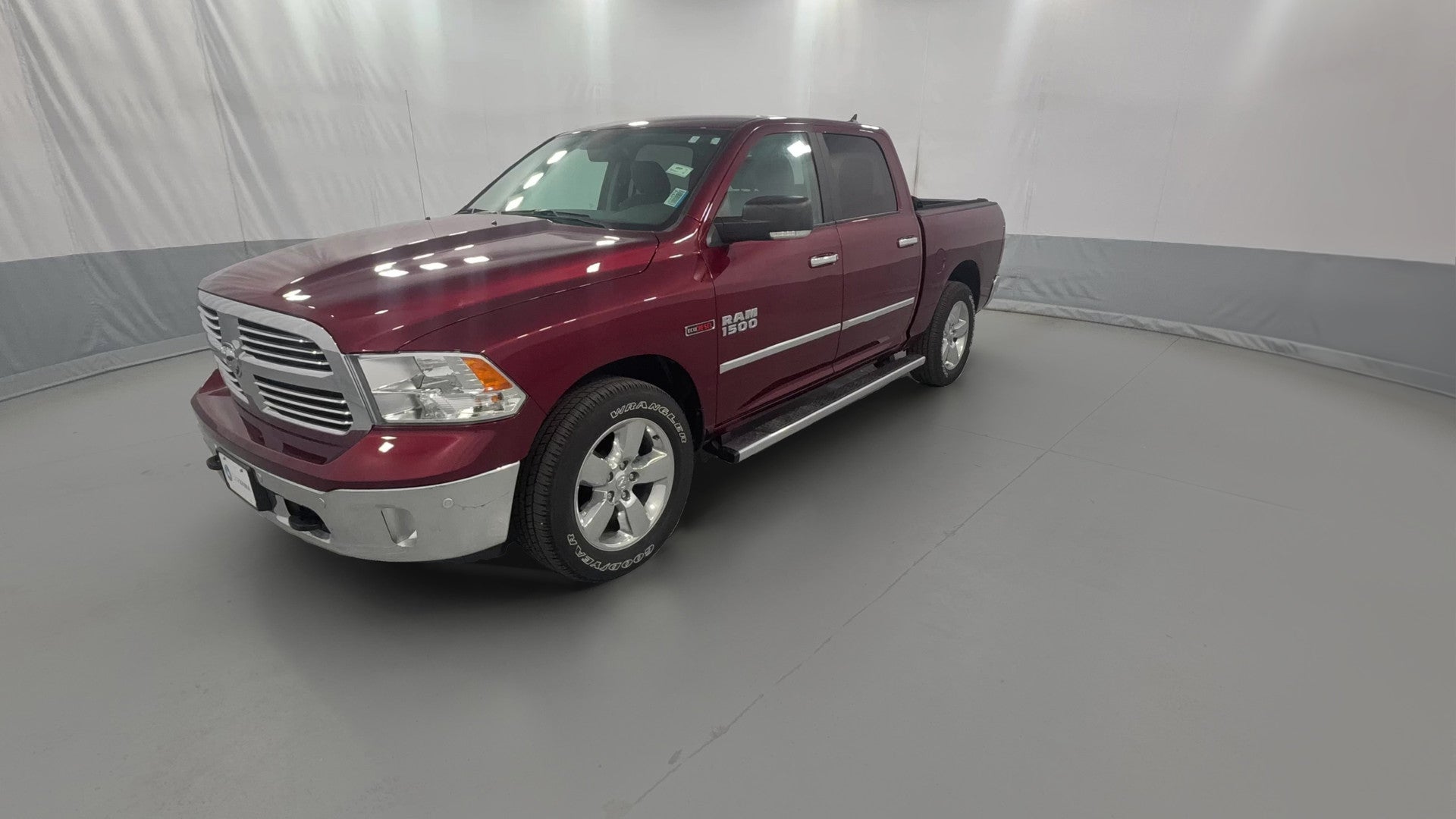 2018 Ram 1500 Crew Cab vehicle photo