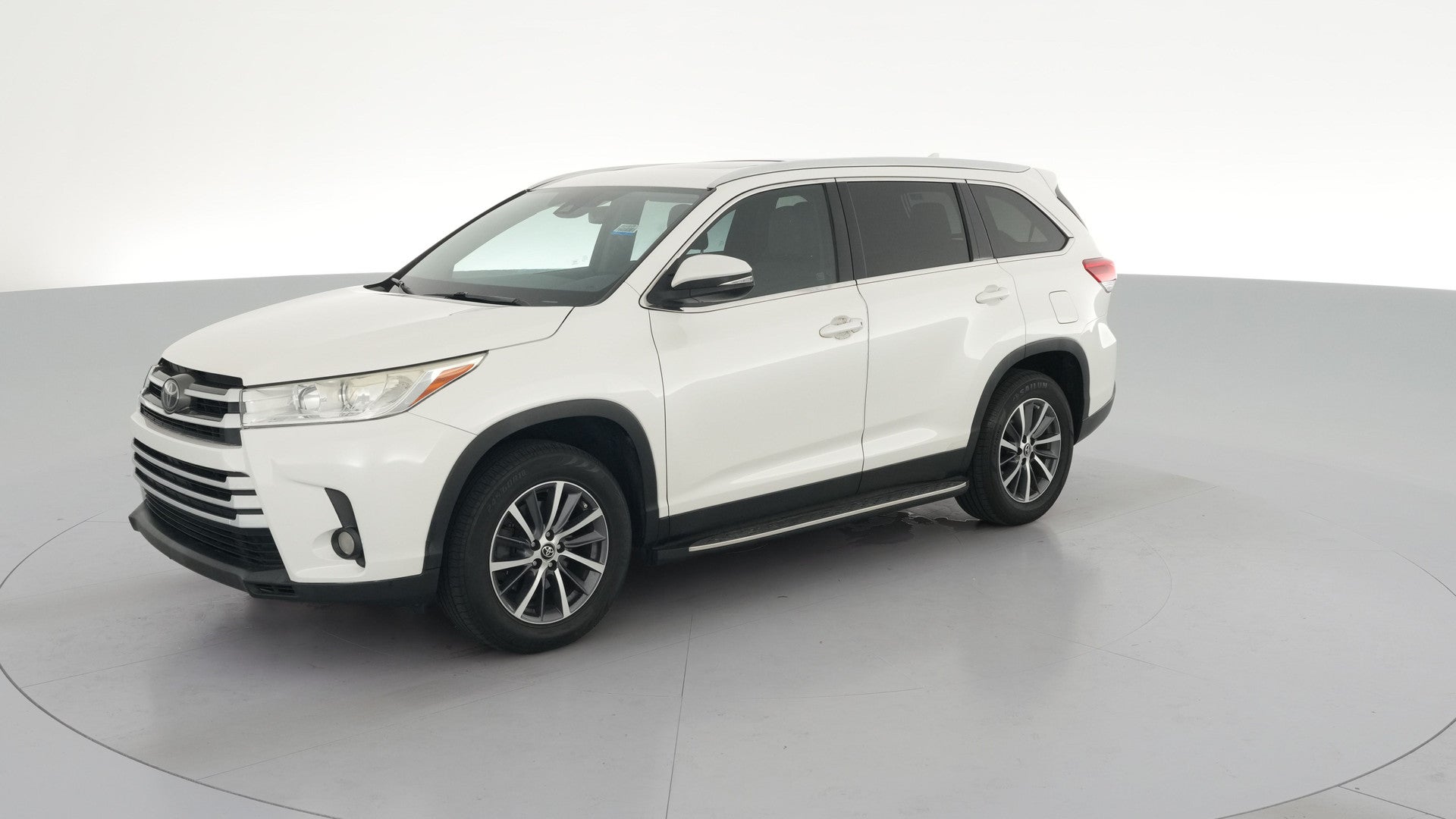 2019 Toyota Highlander vehicle photo