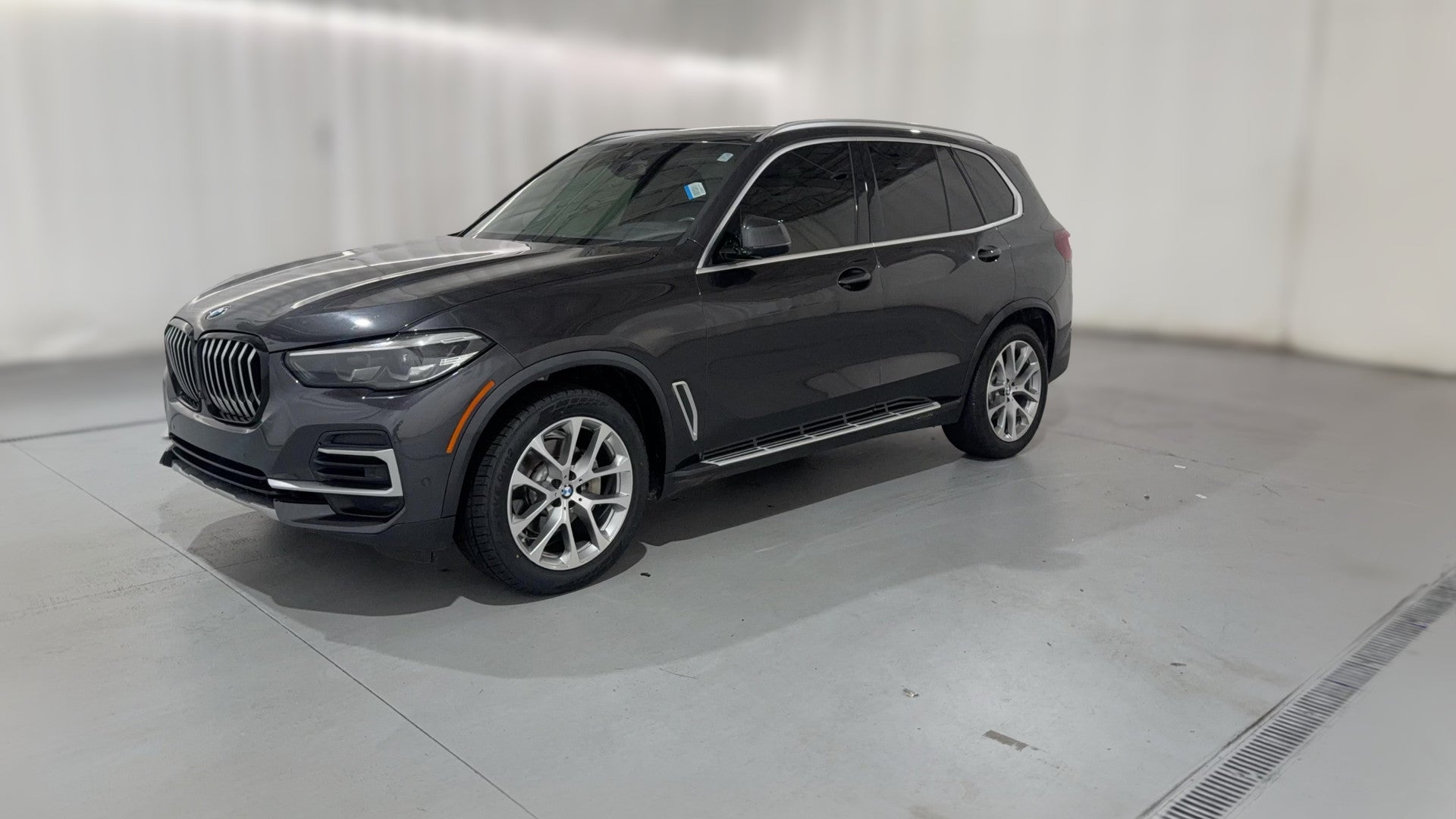 2023 BMW X5 vehicle photo