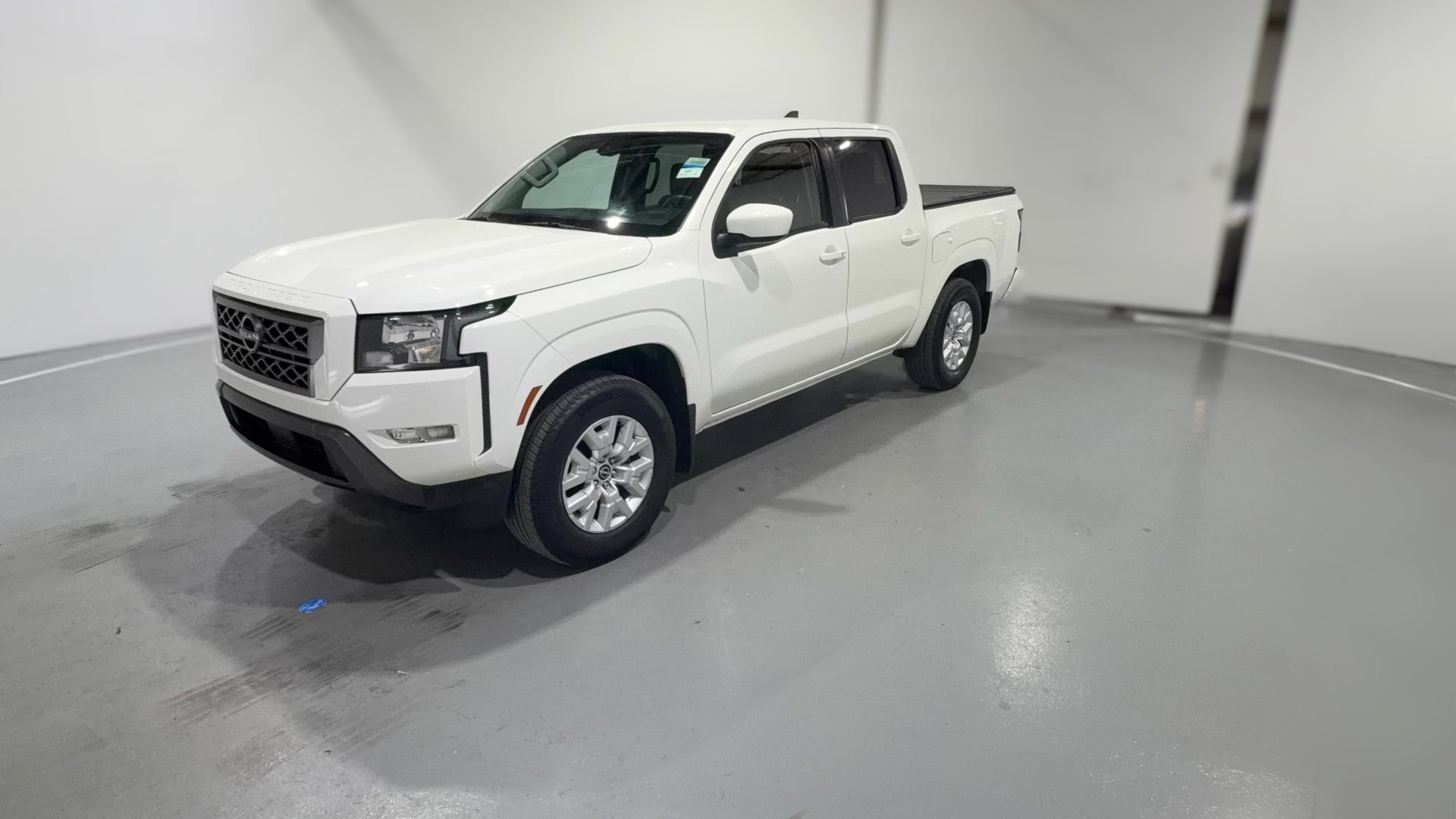 2022 Nissan Frontier Crew Cab vehicle photo