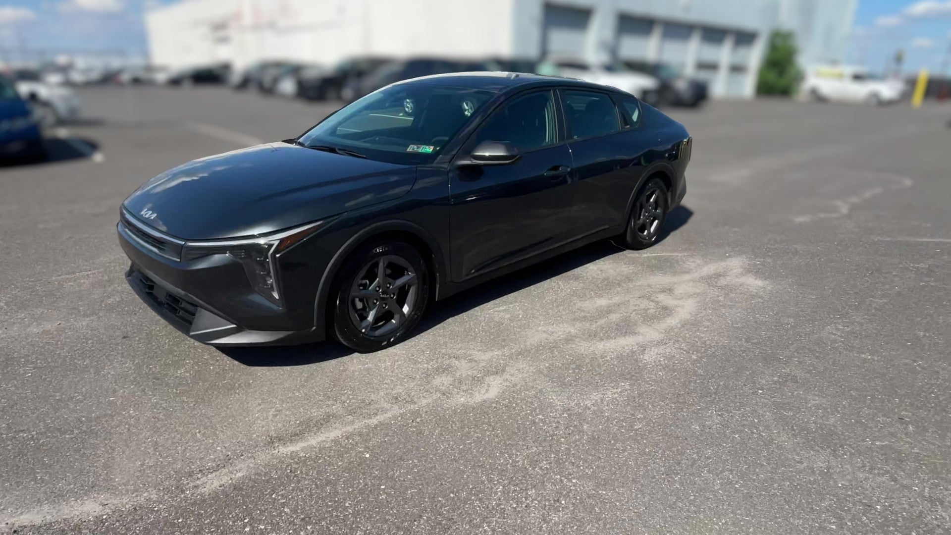 2025 Kia K4 vehicle photo