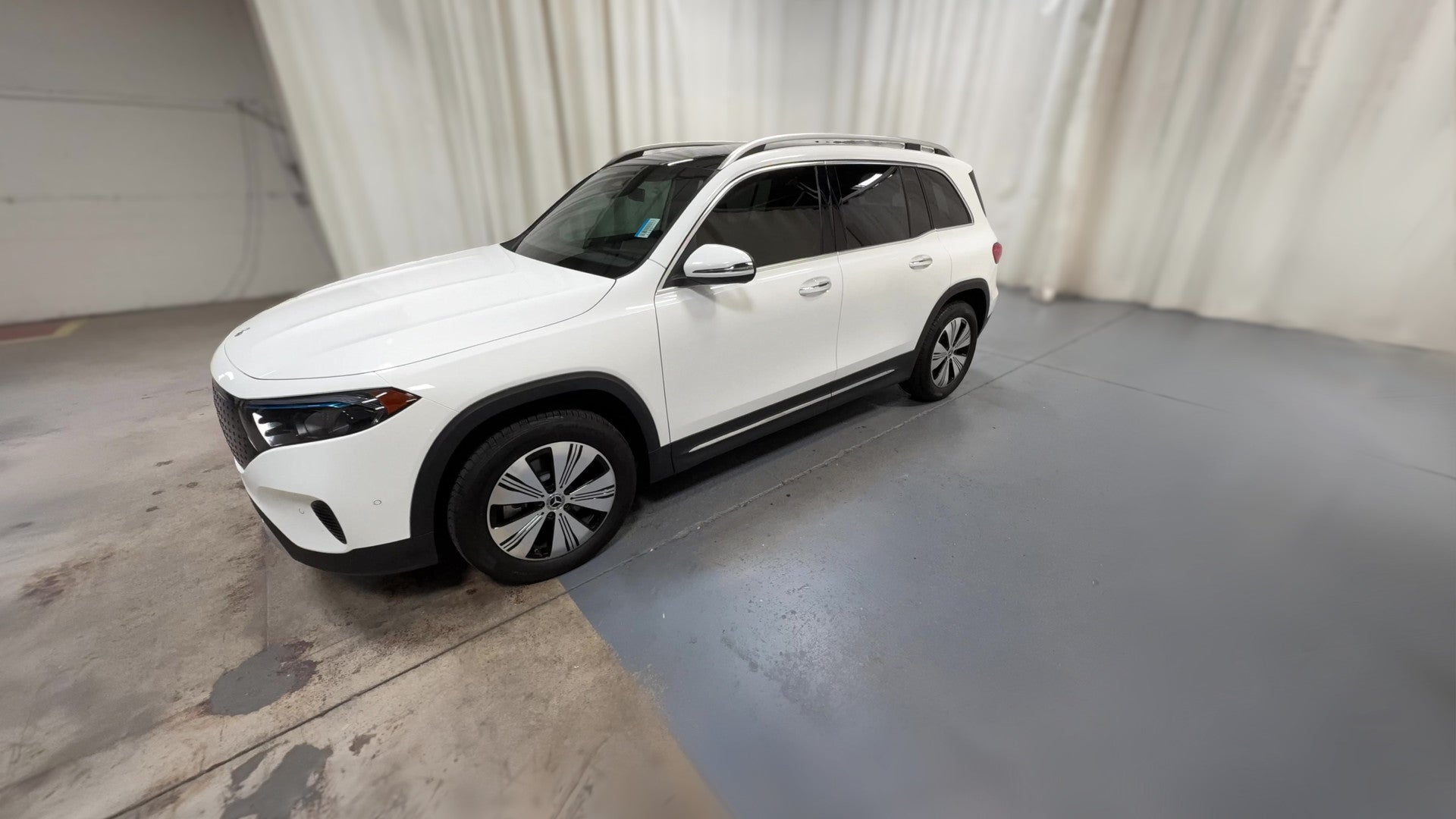 2024 Mercedes-Benz Mercedes-EQ EQB vehicle photo