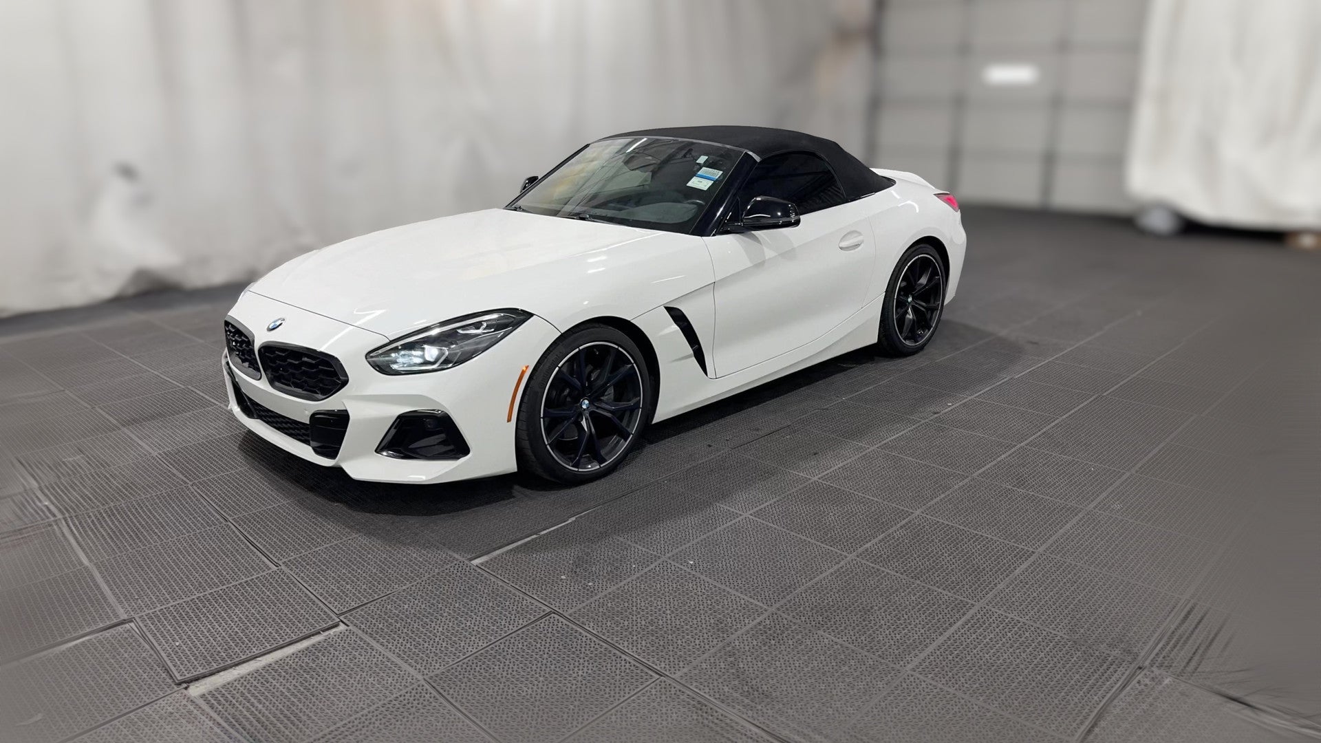 2023 BMW Z4 vehicle photo