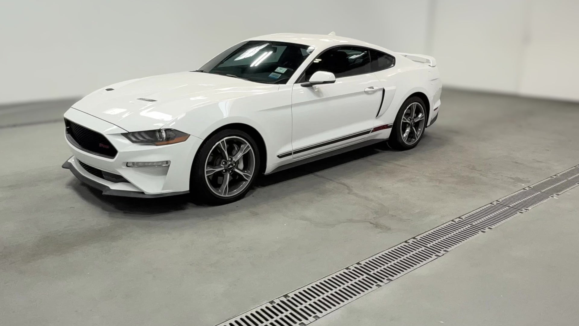 2022 Ford Mustang vehicle photo