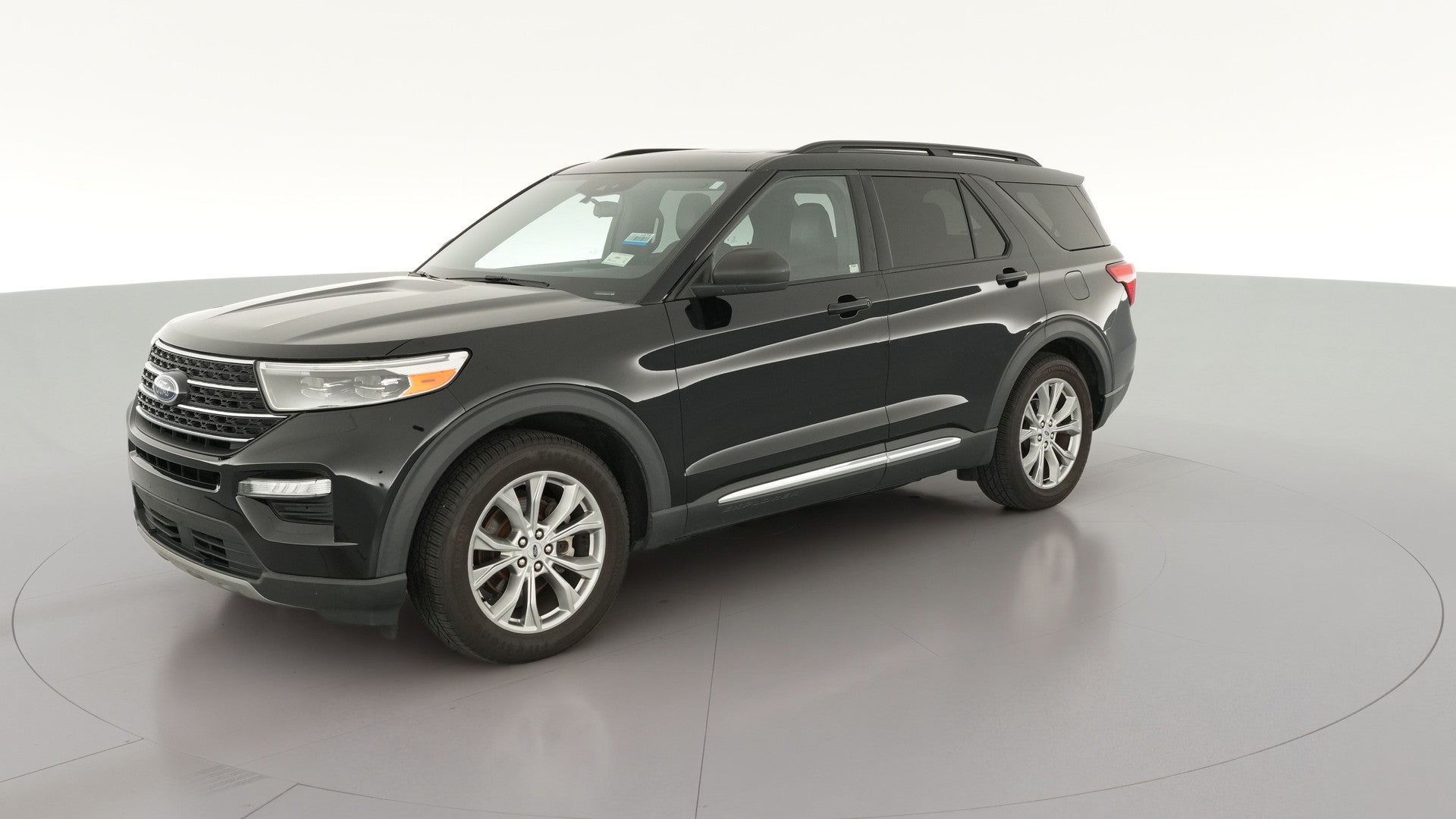 2020 Ford Explorer vehicle photo