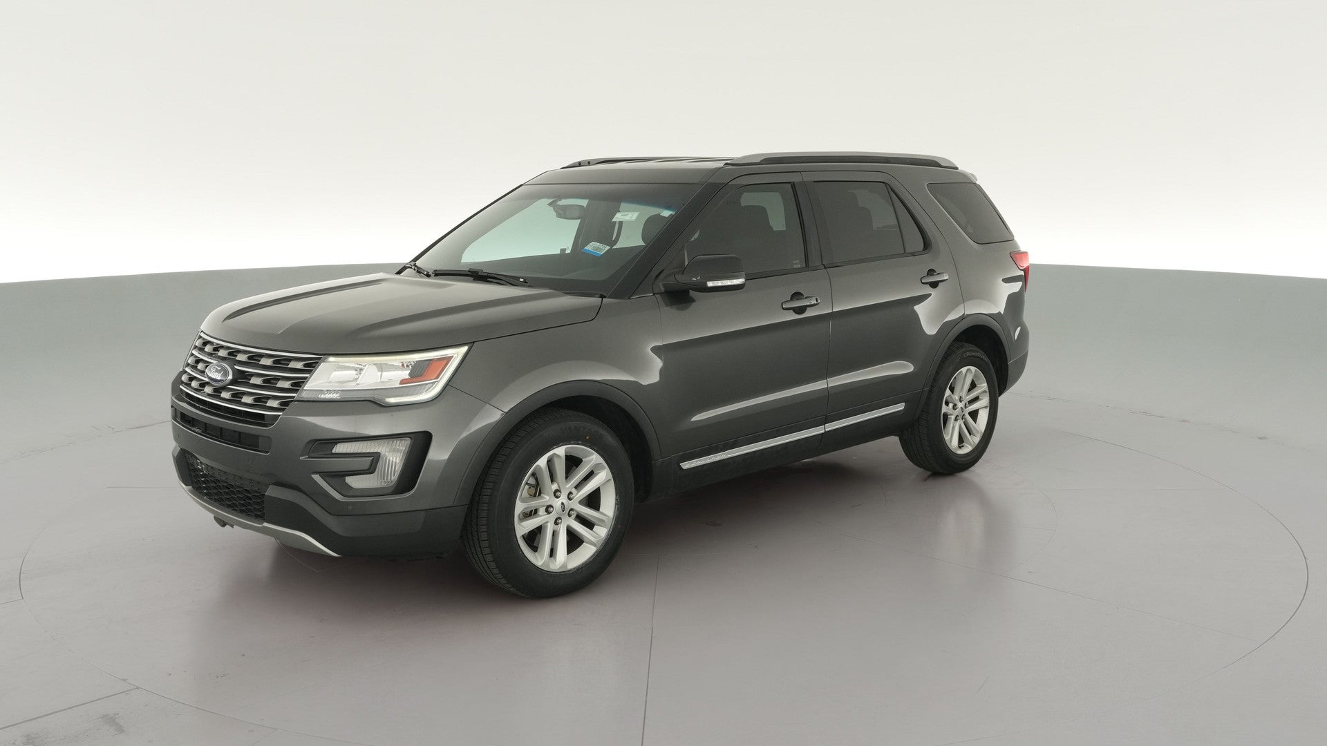 2017 Ford Explorer vehicle photo