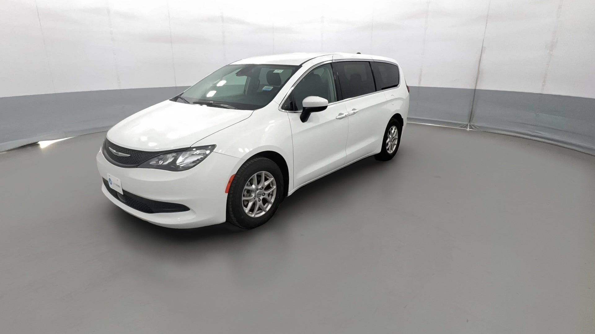 2023 Chrysler Voyager vehicle photo
