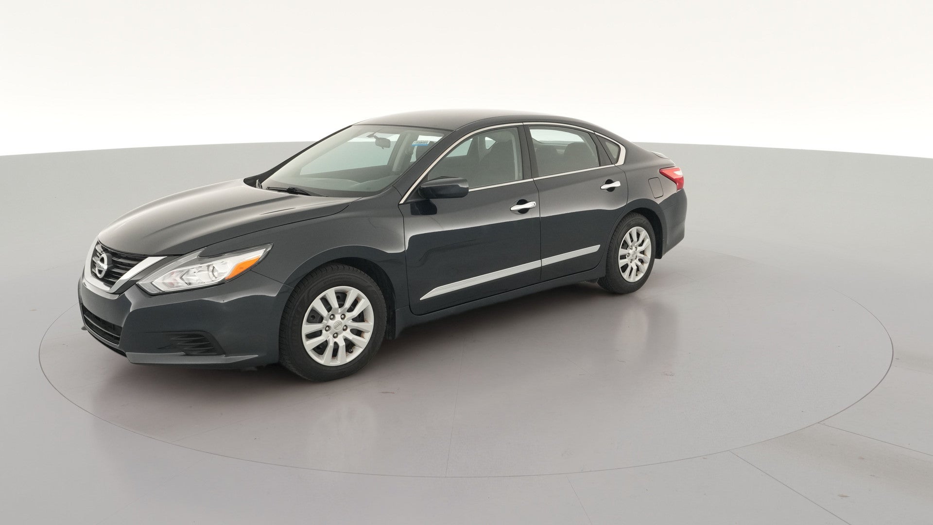2017 Nissan Altima vehicle photo