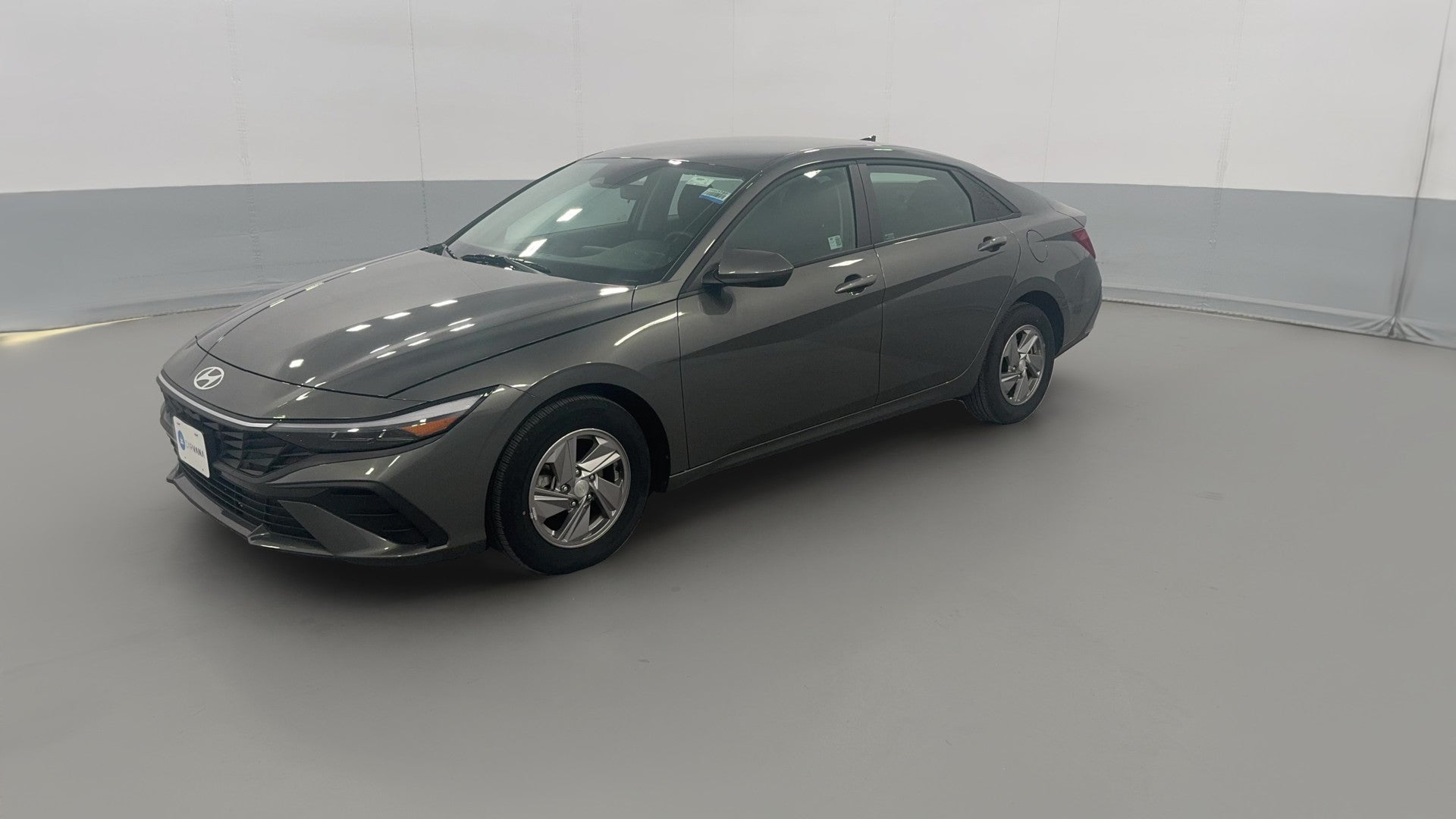 2025 Hyundai Elantra vehicle photo