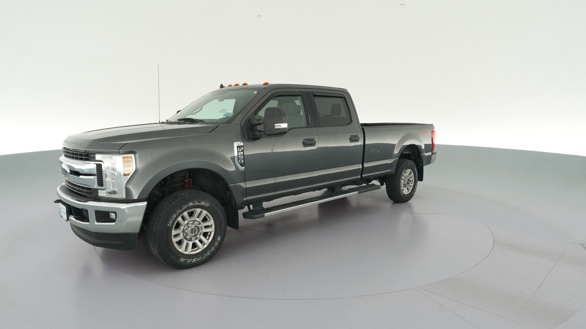 2019 Ford F250 Super Duty Crew Cab vehicle photo