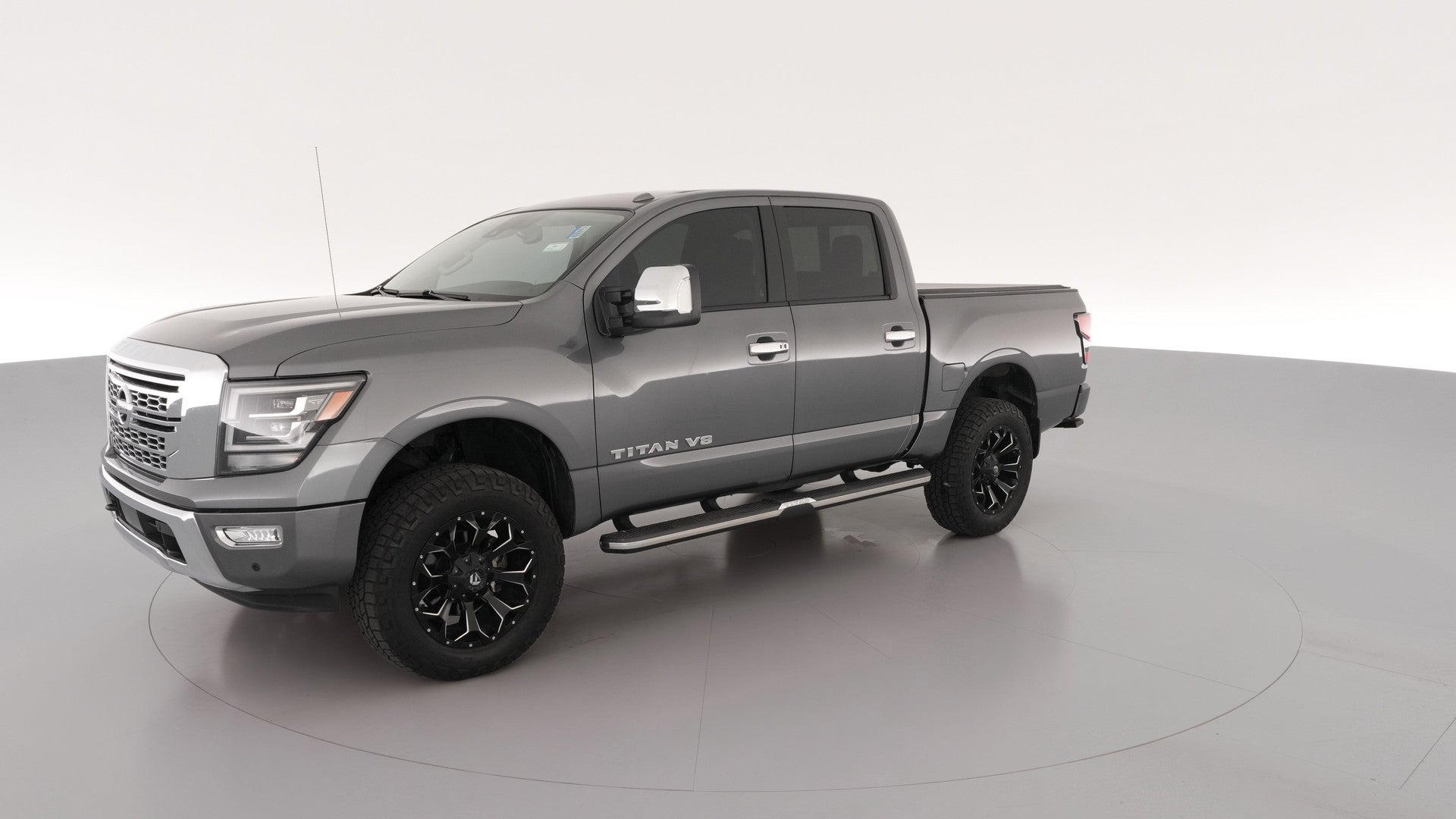 2020 Nissan Titan Crew Cab vehicle photo