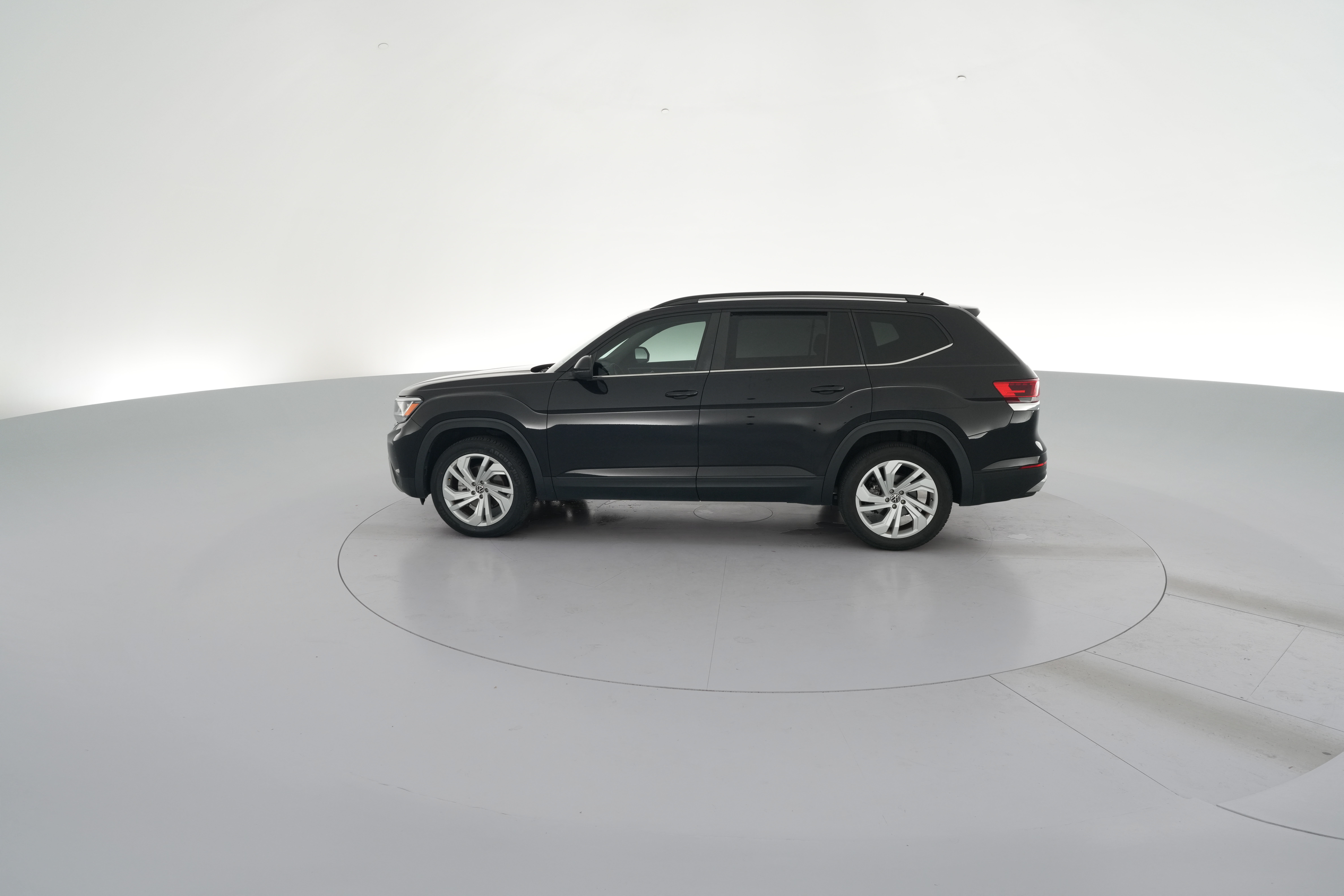 2022 Volkswagen Atlas SE w/Tech - Photo 27