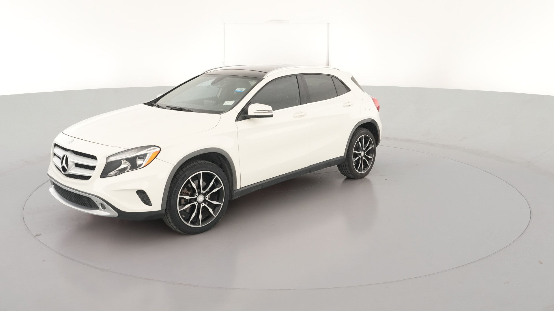 2016 Mercedes-Benz GLA vehicle photo