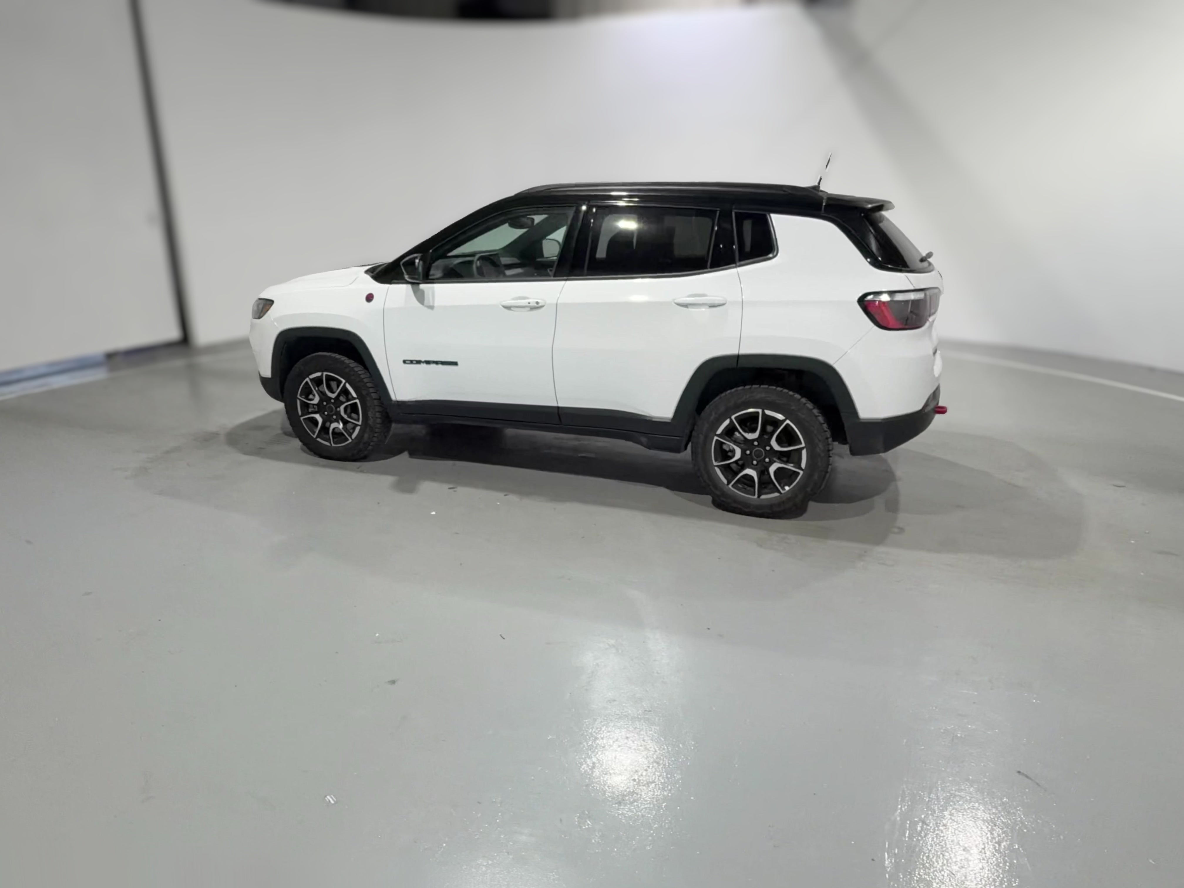 2025 Jeep Compass Trailhawk - Photo 29