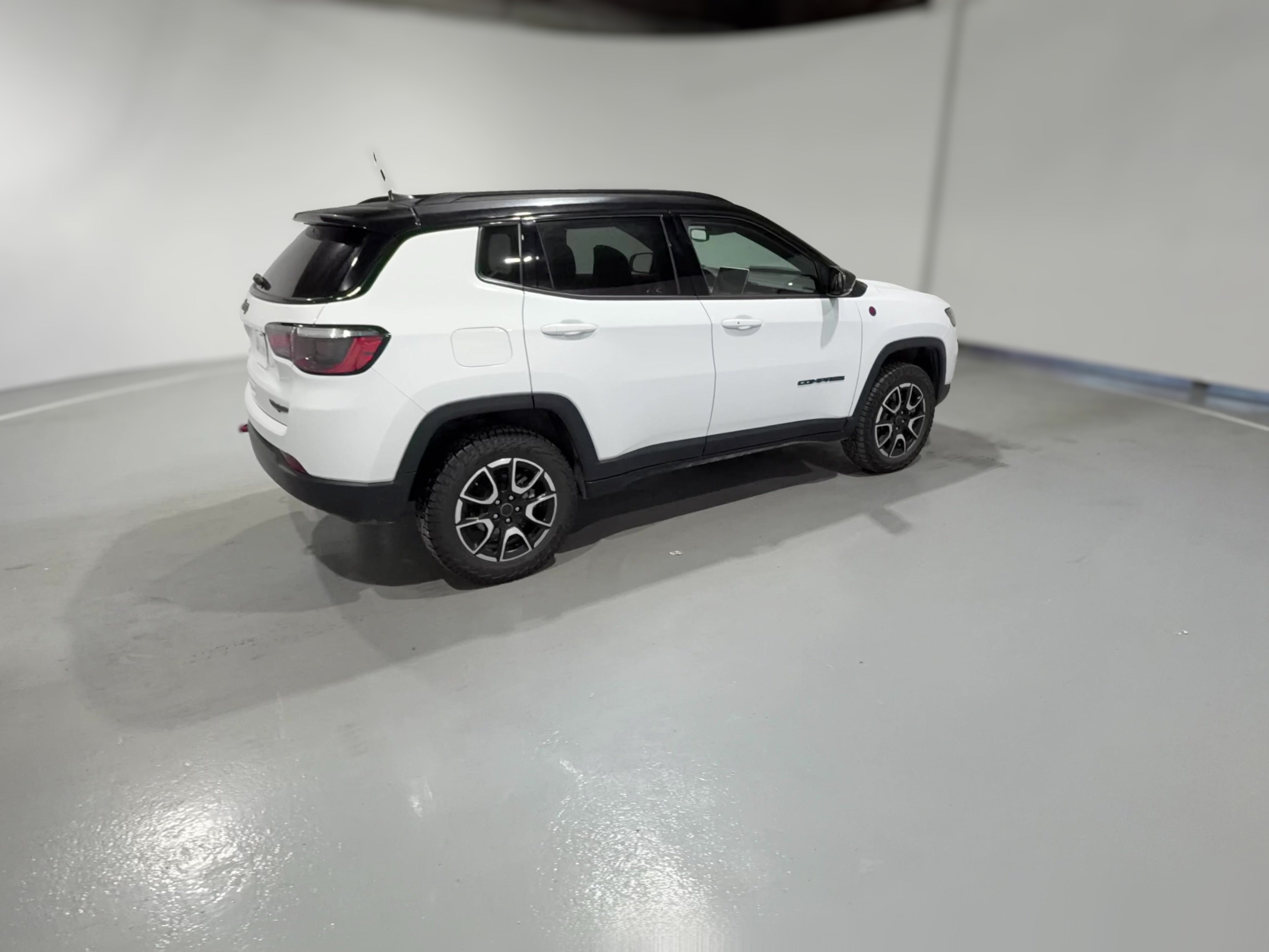 2025 Jeep Compass Trailhawk - Photo 35