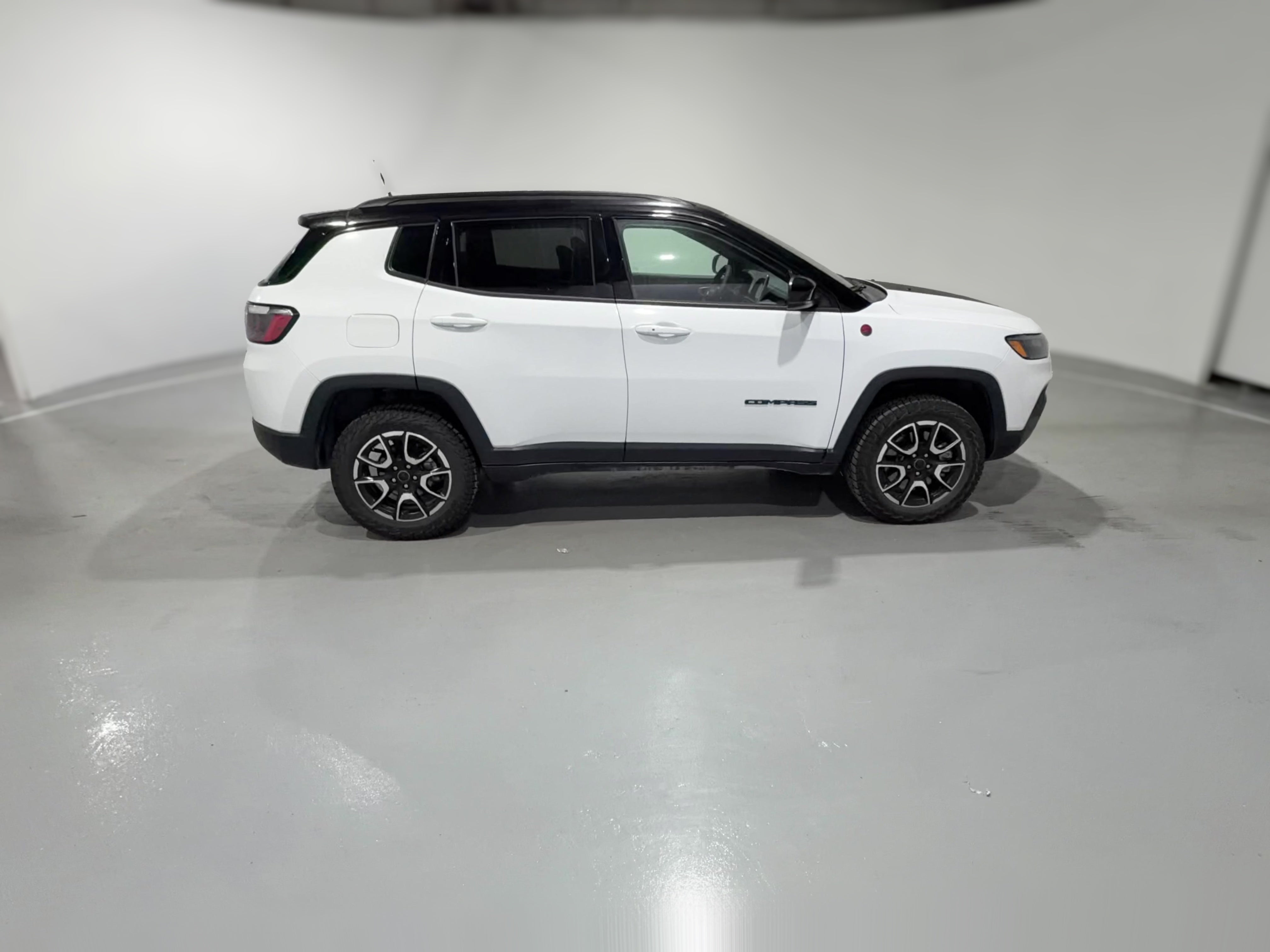 2025 Jeep Compass Trailhawk - Photo 36