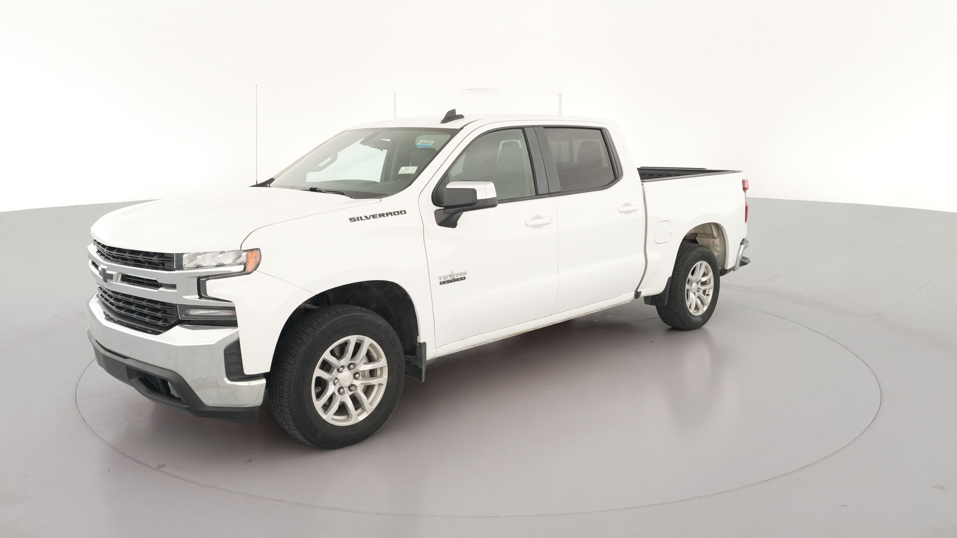 2020 Chevrolet Silverado 1500 Crew Cab vehicle photo