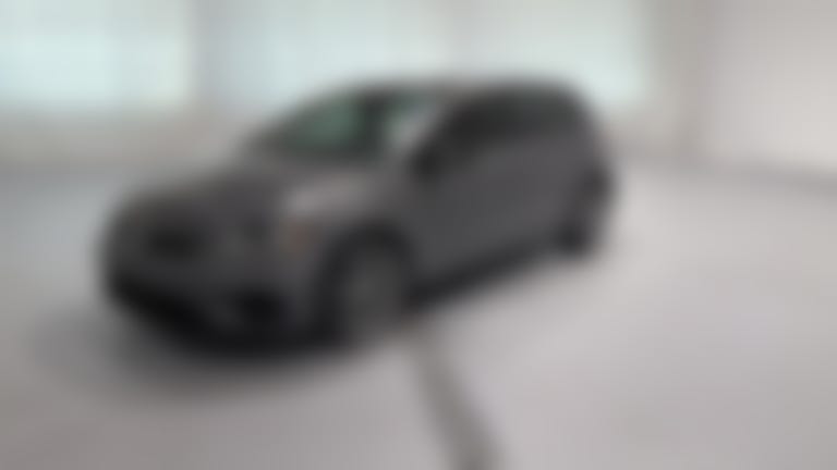 2018 Volkswagen Golf R vehicle photo