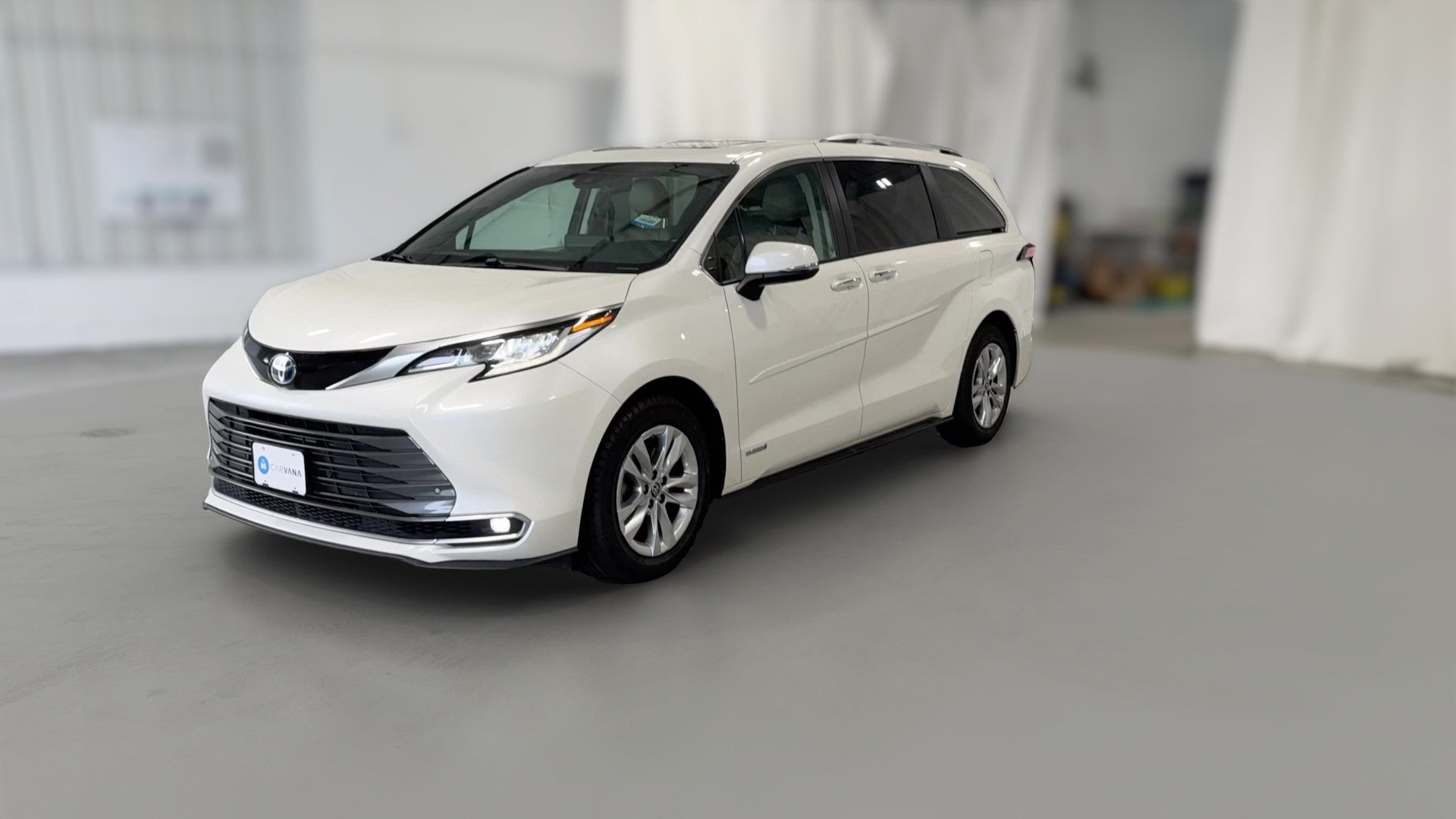 2021 Toyota Sienna vehicle photo