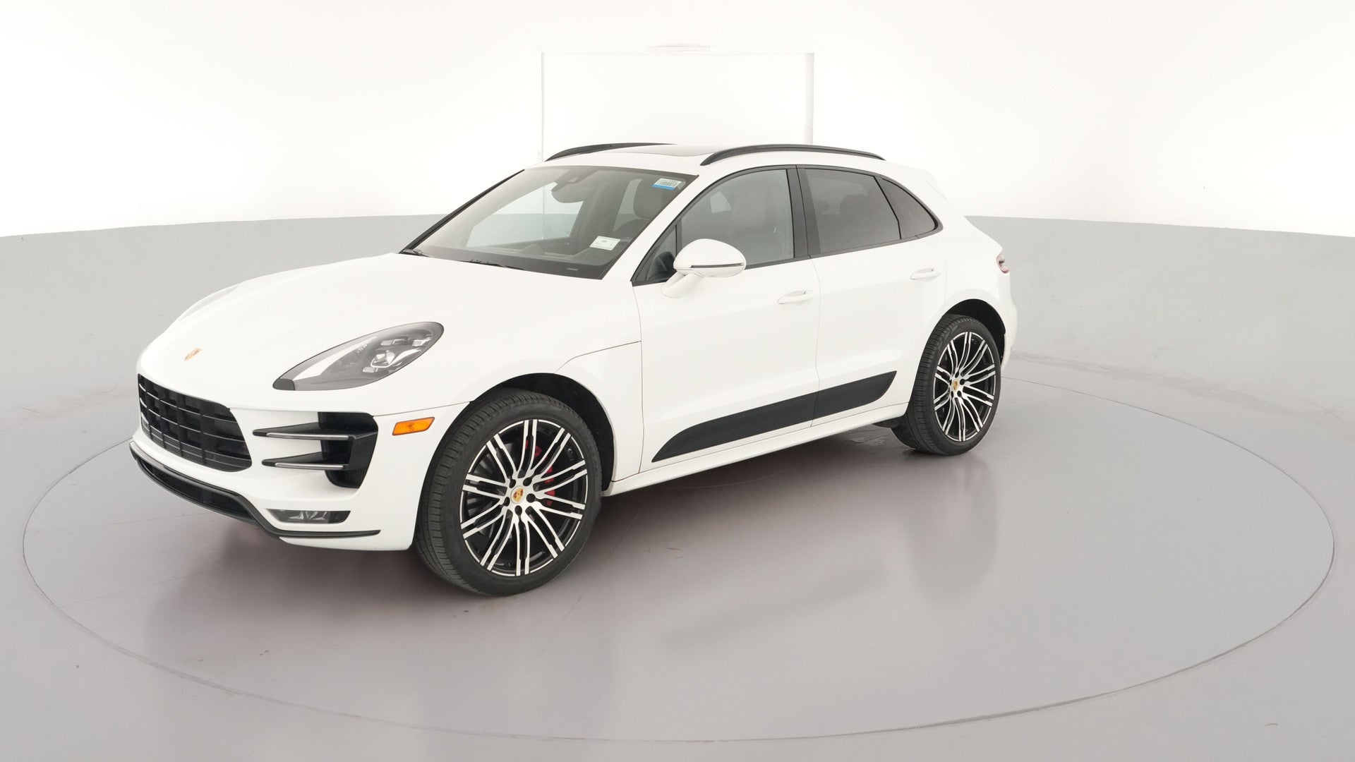 2018 Porsche Macan vehicle photo