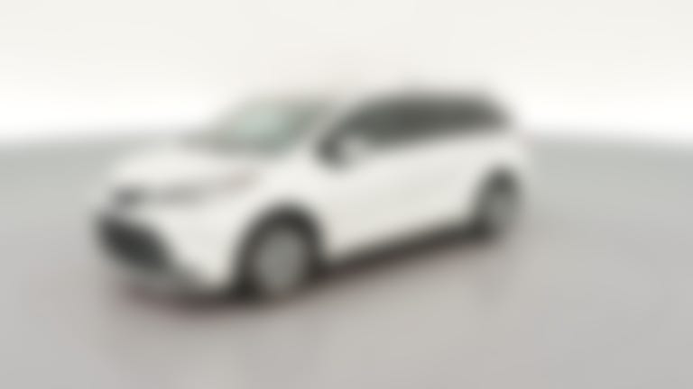 2024 Toyota Sienna vehicle photo