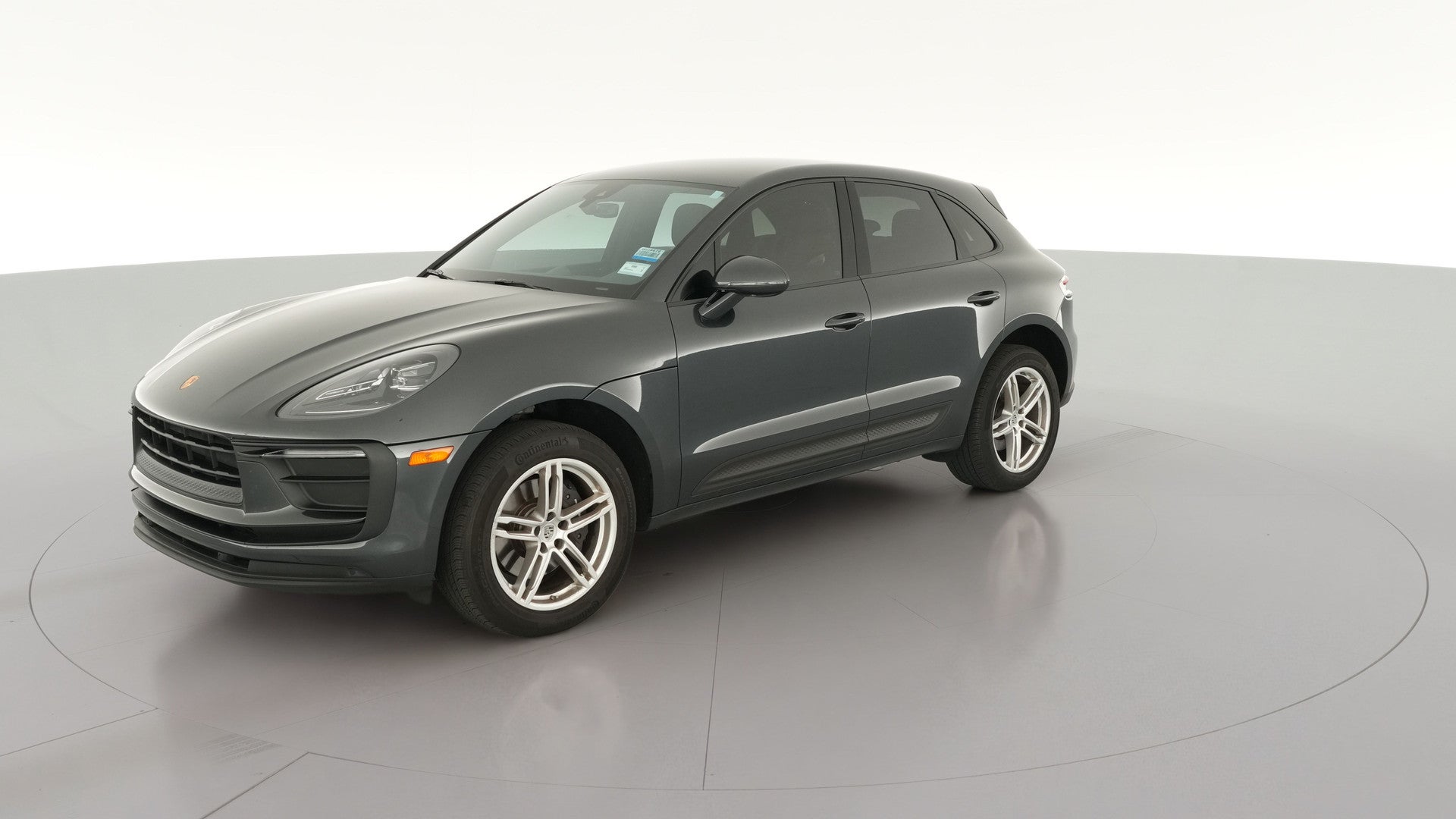 2022 Porsche Macan vehicle photo