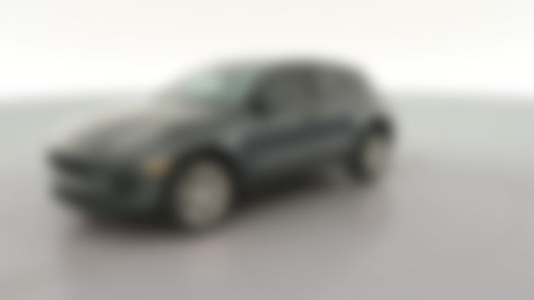 2022 Porsche Macan vehicle photo
