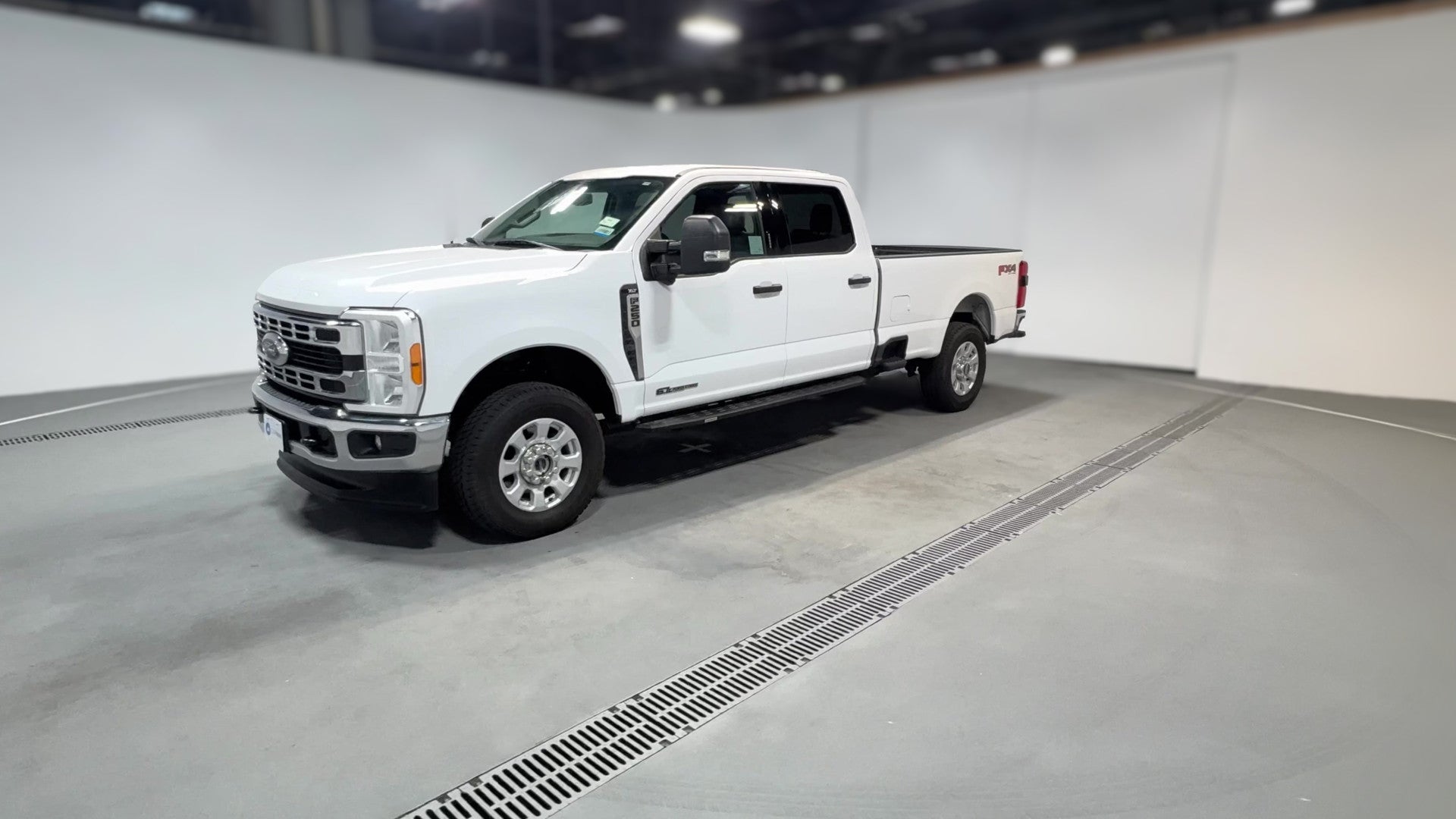 2023 Ford F250 Super Duty Crew Cab vehicle photo