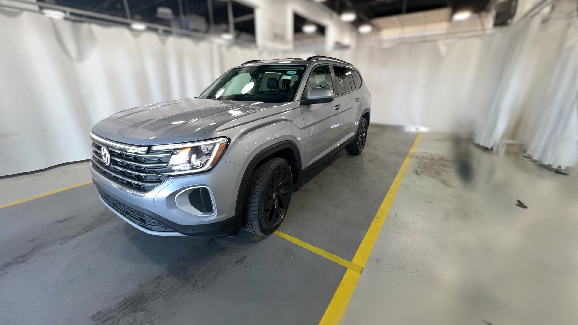 2026 Volkswagen Atlas vehicle photo
