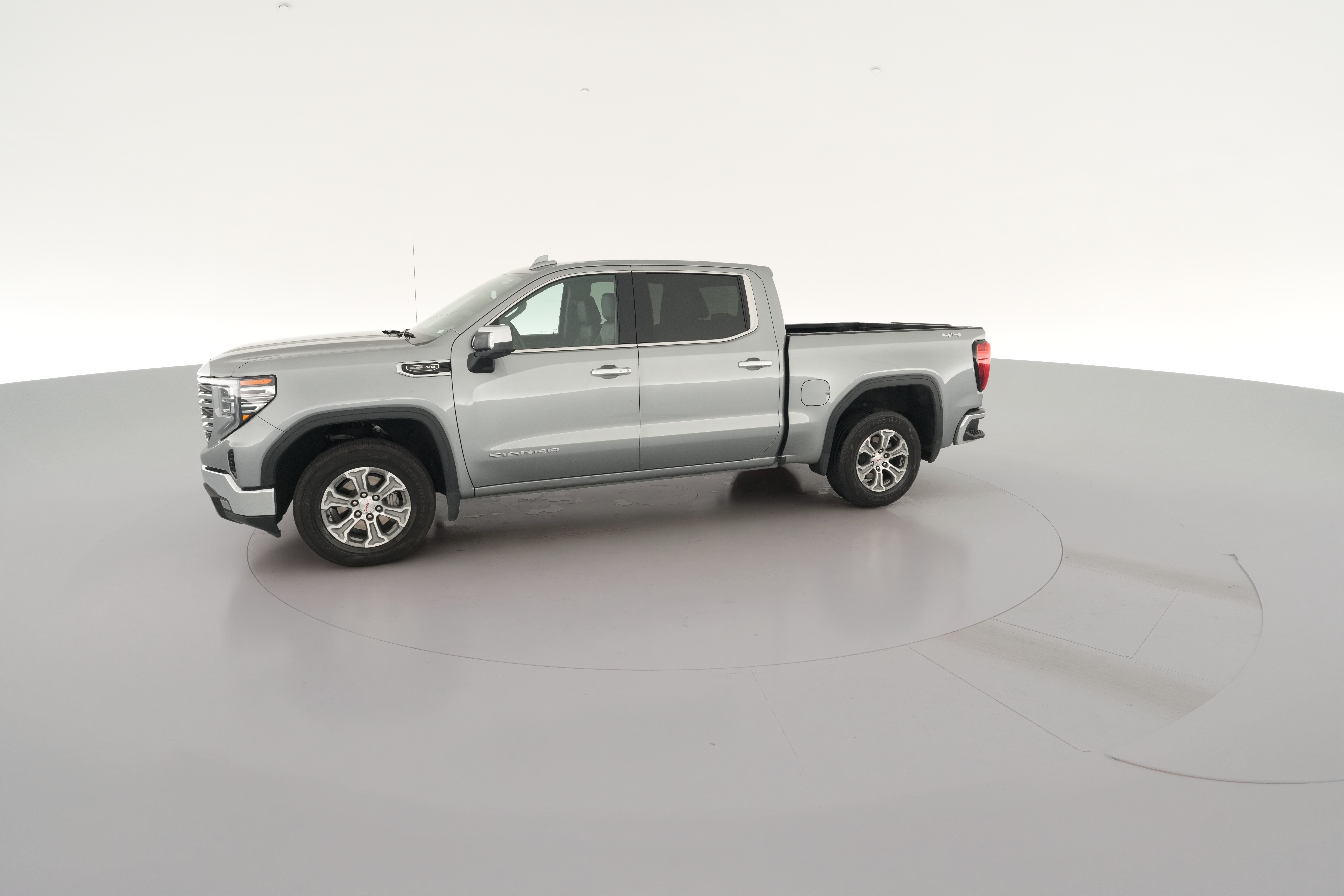 2024 GMC Sierra 1500 SLT - Photo 30
