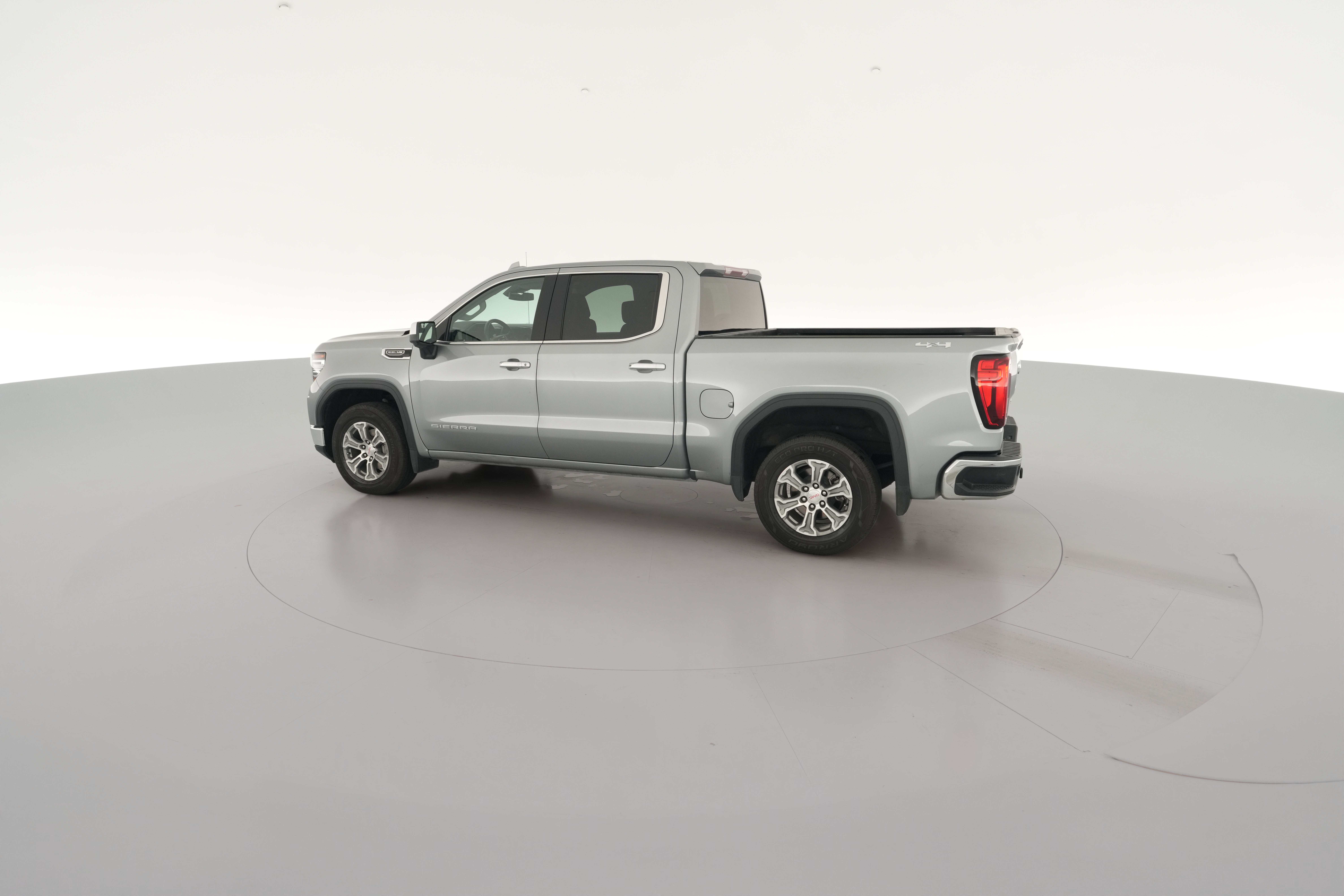 2024 GMC Sierra 1500 SLT - Photo 32