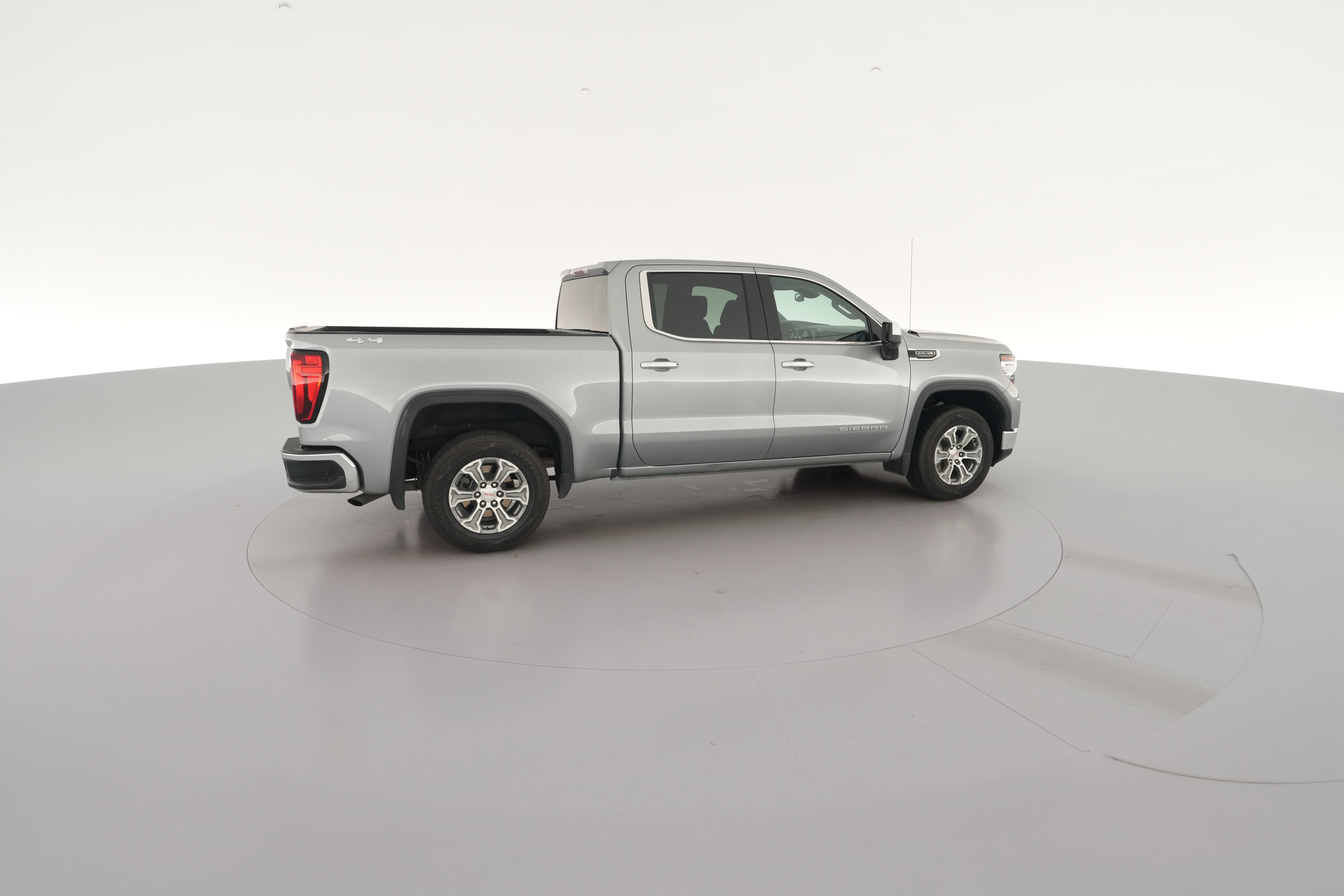 2024 GMC Sierra 1500 SLT - Photo 38