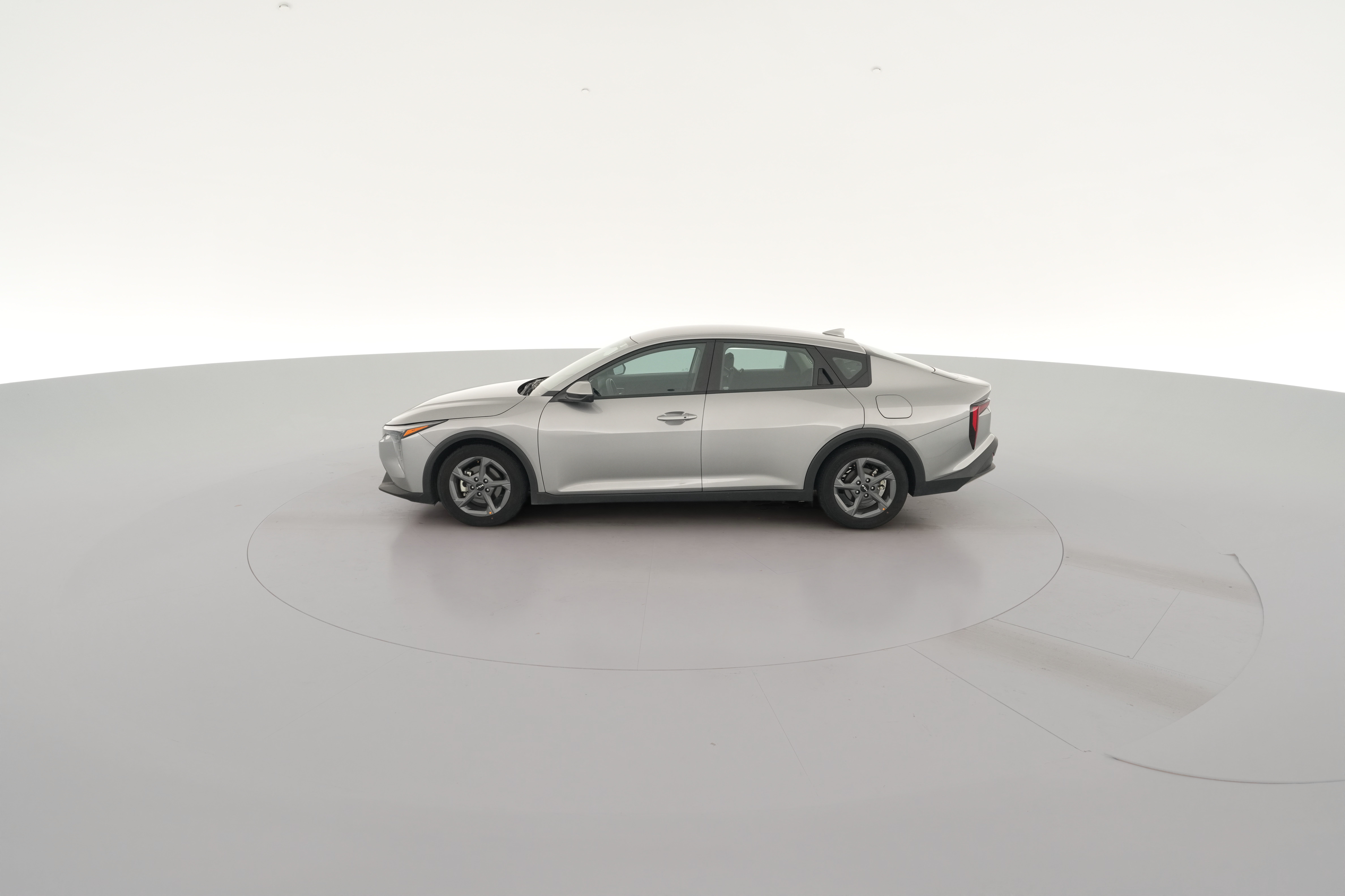 2025 Kia K4 LXS - Photo 24