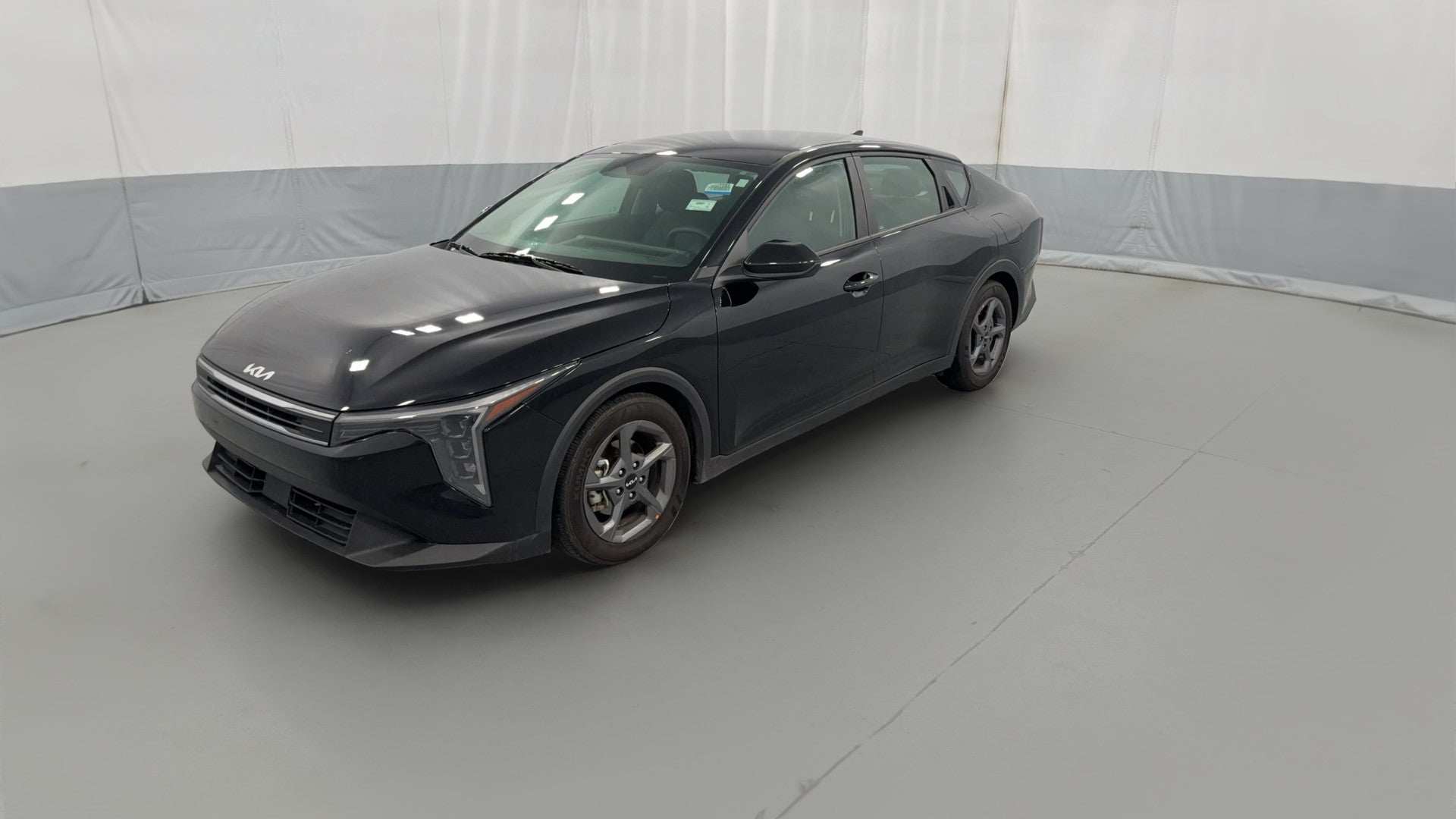 2025 Kia K4 vehicle photo