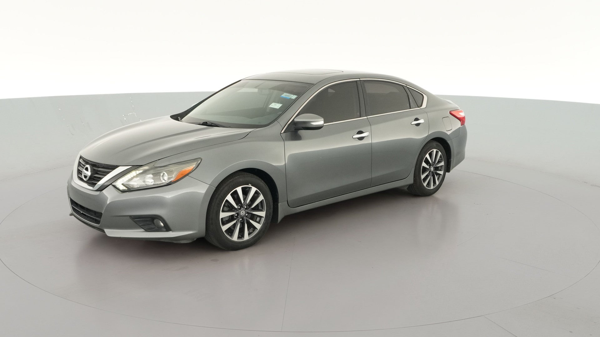 2017 Nissan Altima vehicle photo