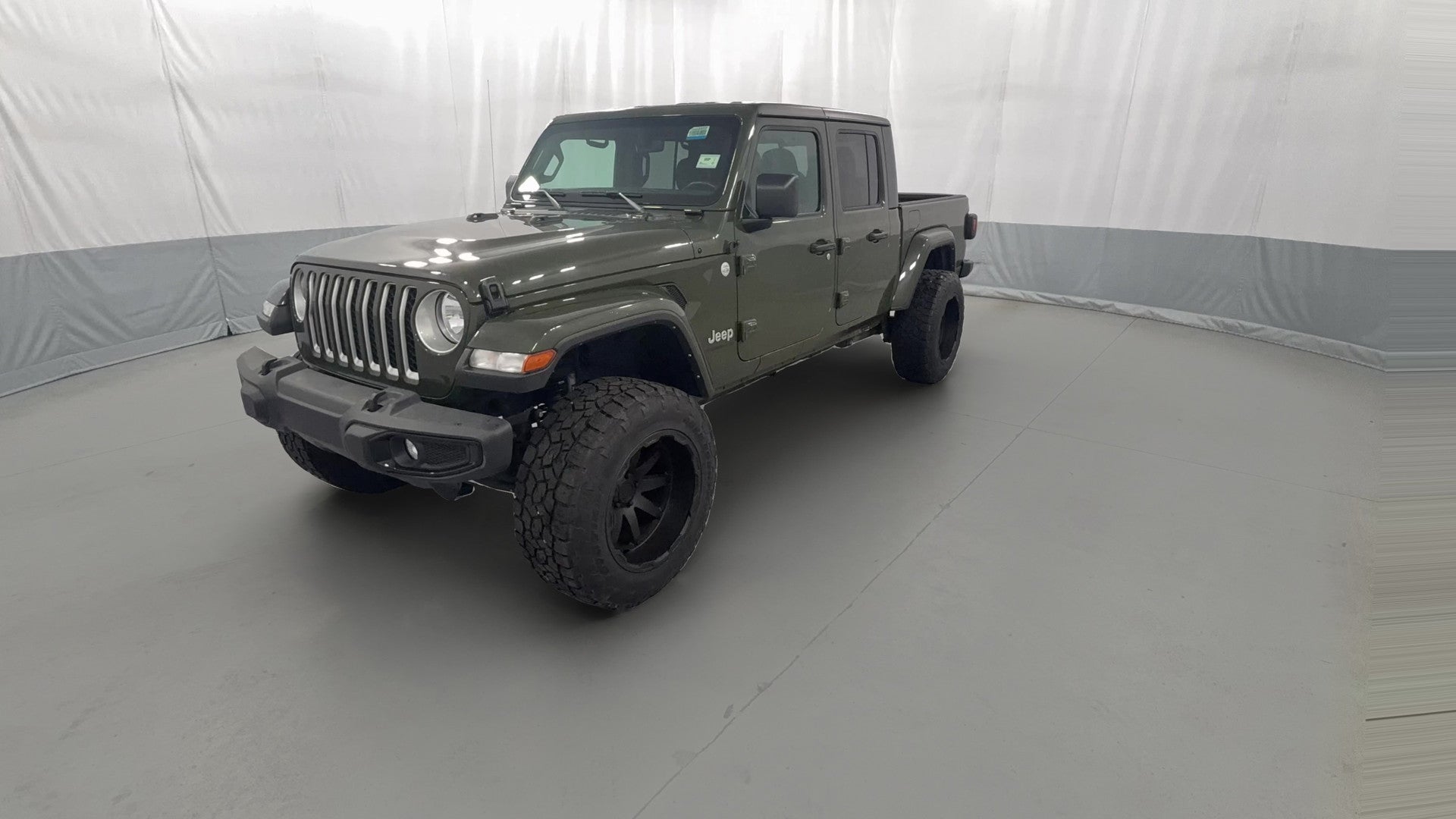 2021 Jeep Gladiator vehicle photo