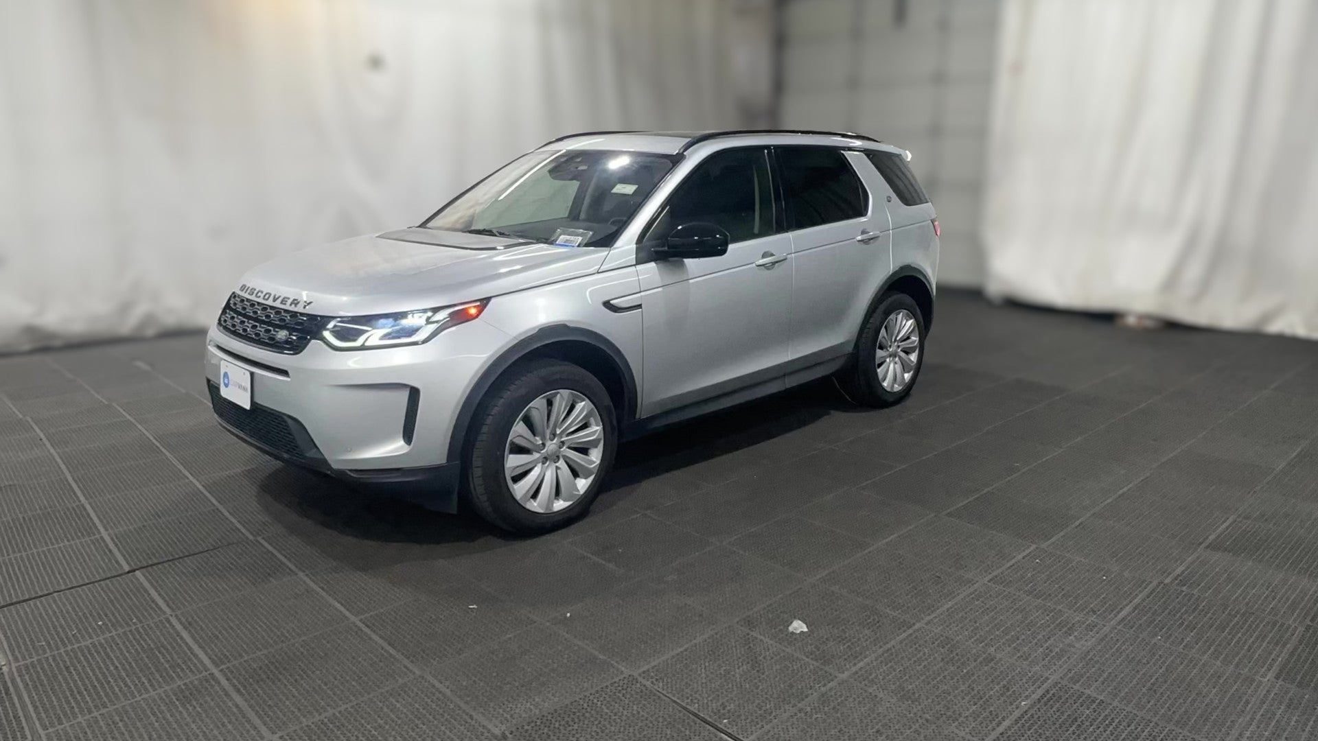 2020 Land Rover Discovery Sport vehicle photo