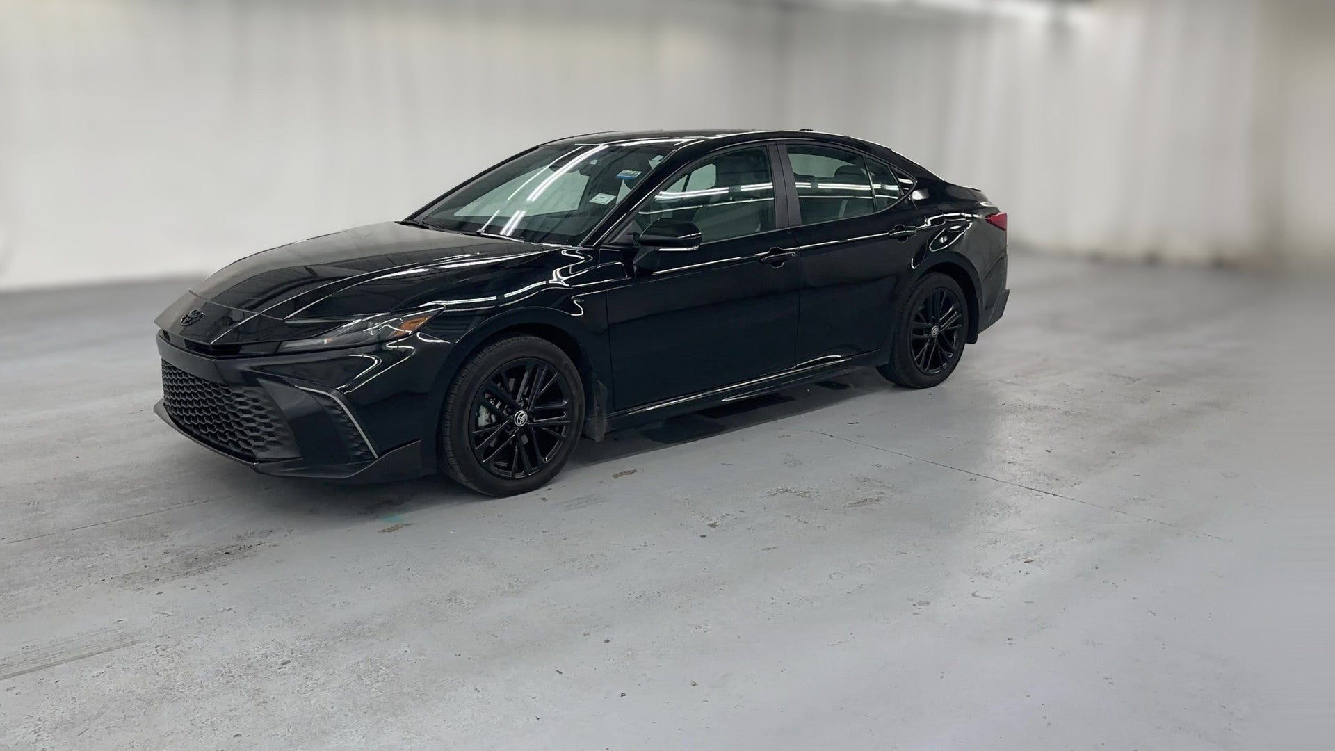 2025 Toyota Camry vehicle photo