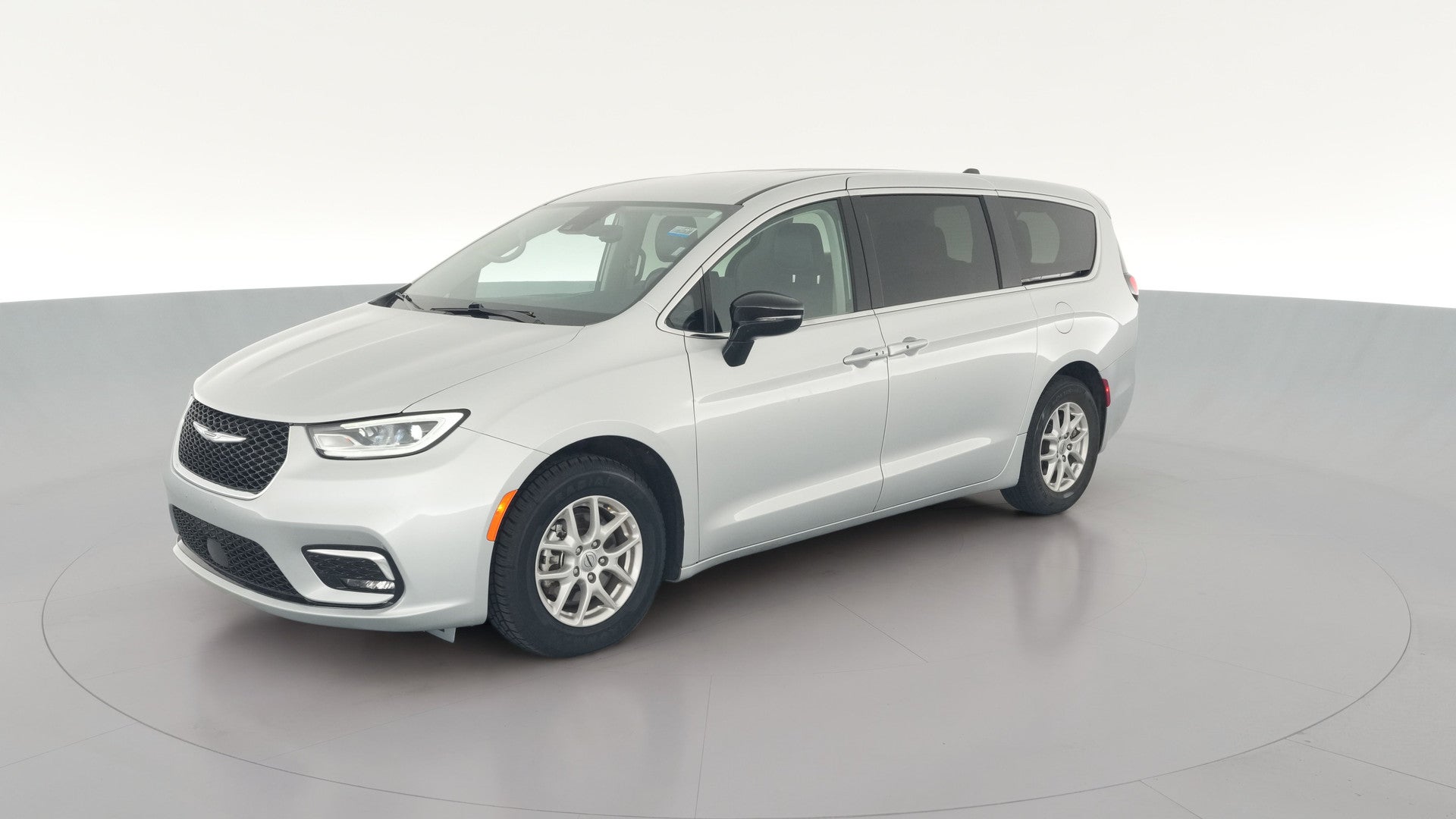 2024 Chrysler Pacifica vehicle photo