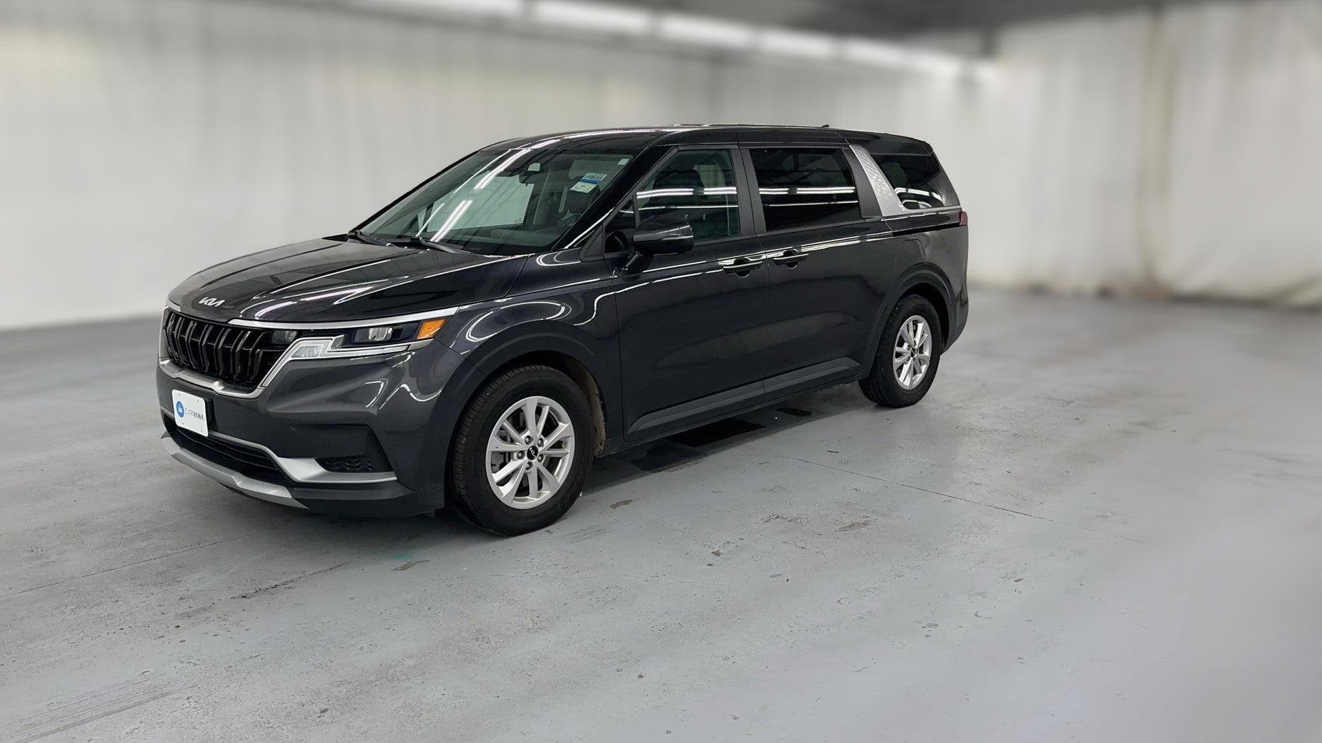 2023 Kia Carnival vehicle photo