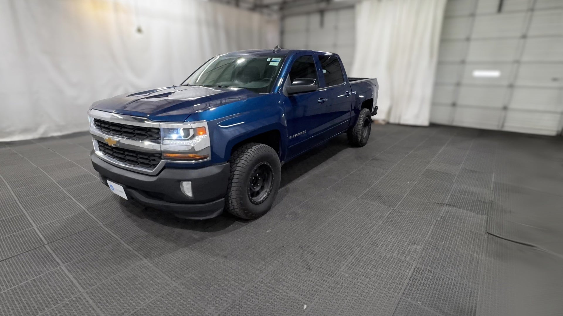 2016 Chevrolet Silverado 1500 Crew Cab vehicle photo