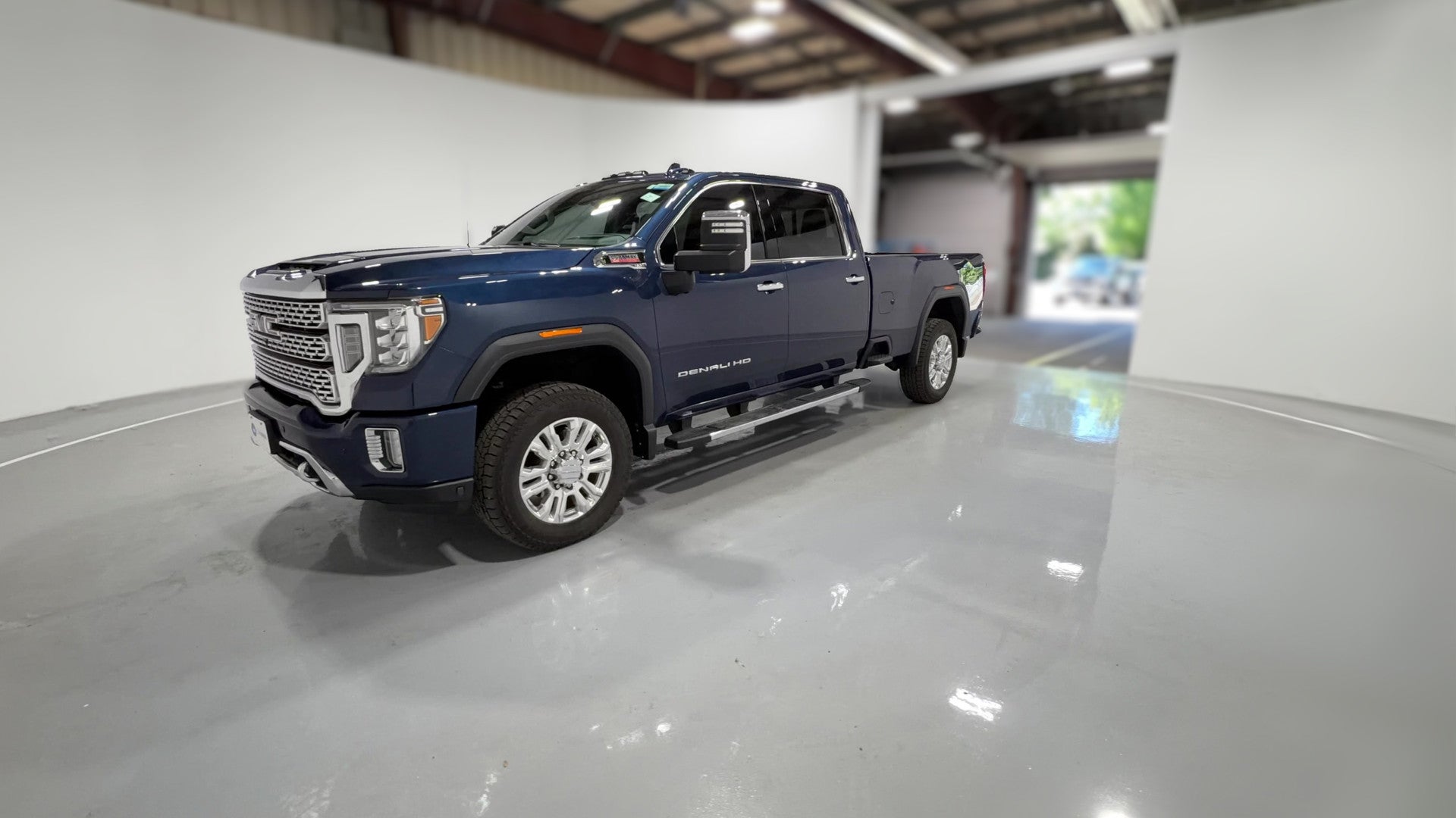 2020 GMC Sierra 3500 HD Crew Cab vehicle photo