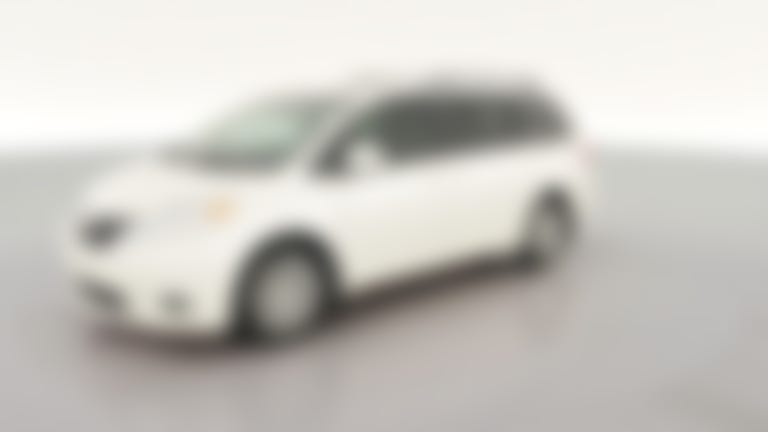 2017 Toyota Sienna vehicle photo