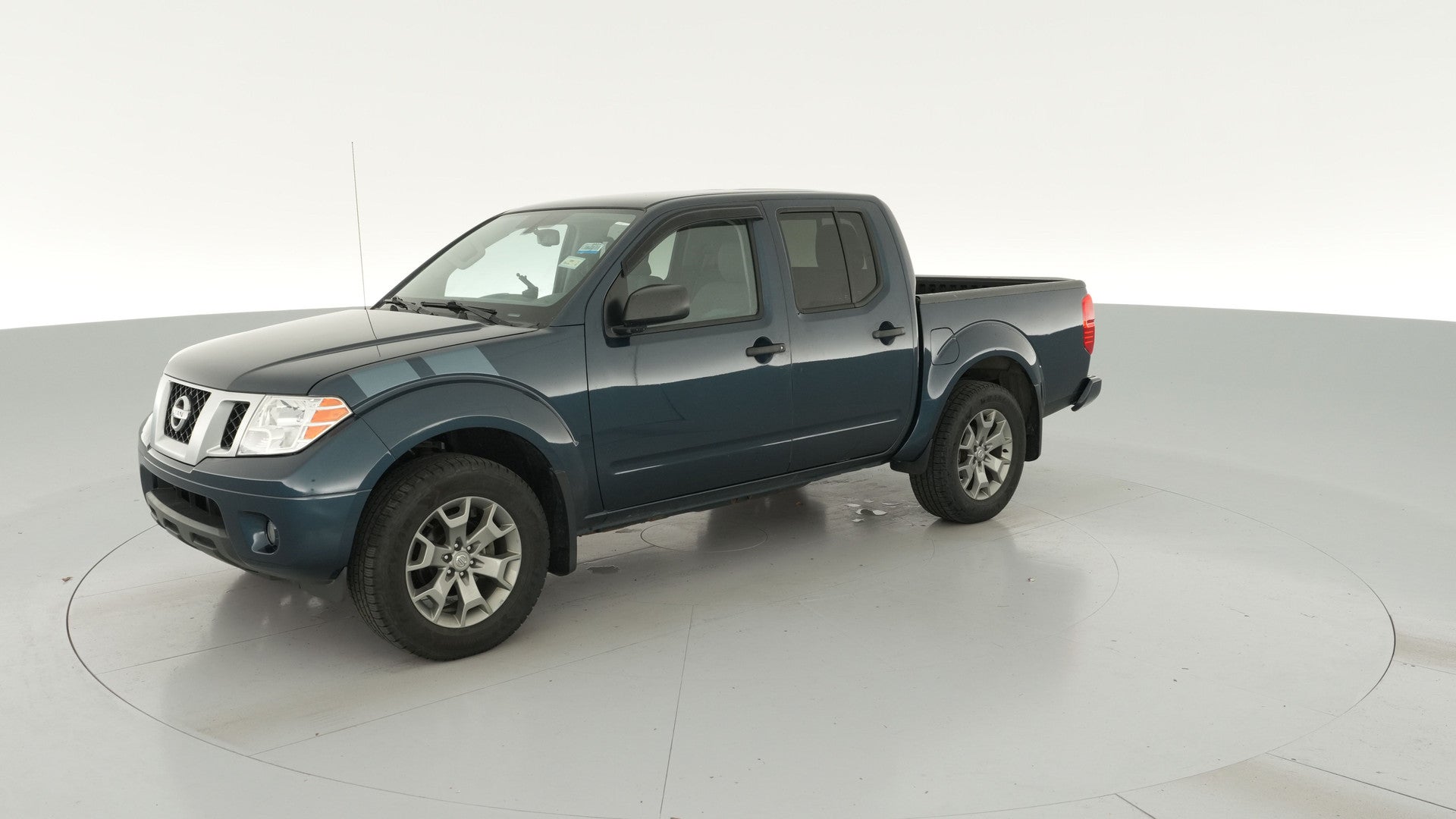 2020 Nissan Frontier Crew Cab vehicle photo