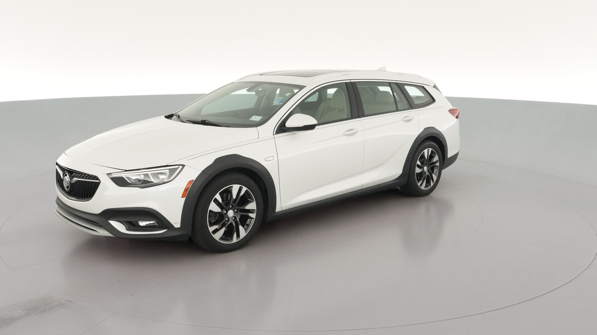 2018 Buick Regal TourX vehicle photo