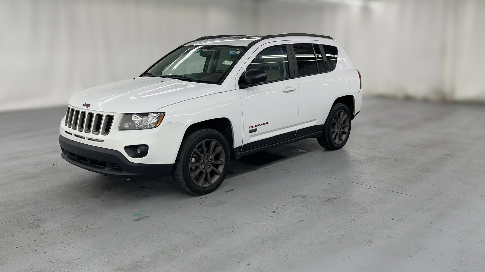 2017 Jeep Compass vehicle photo