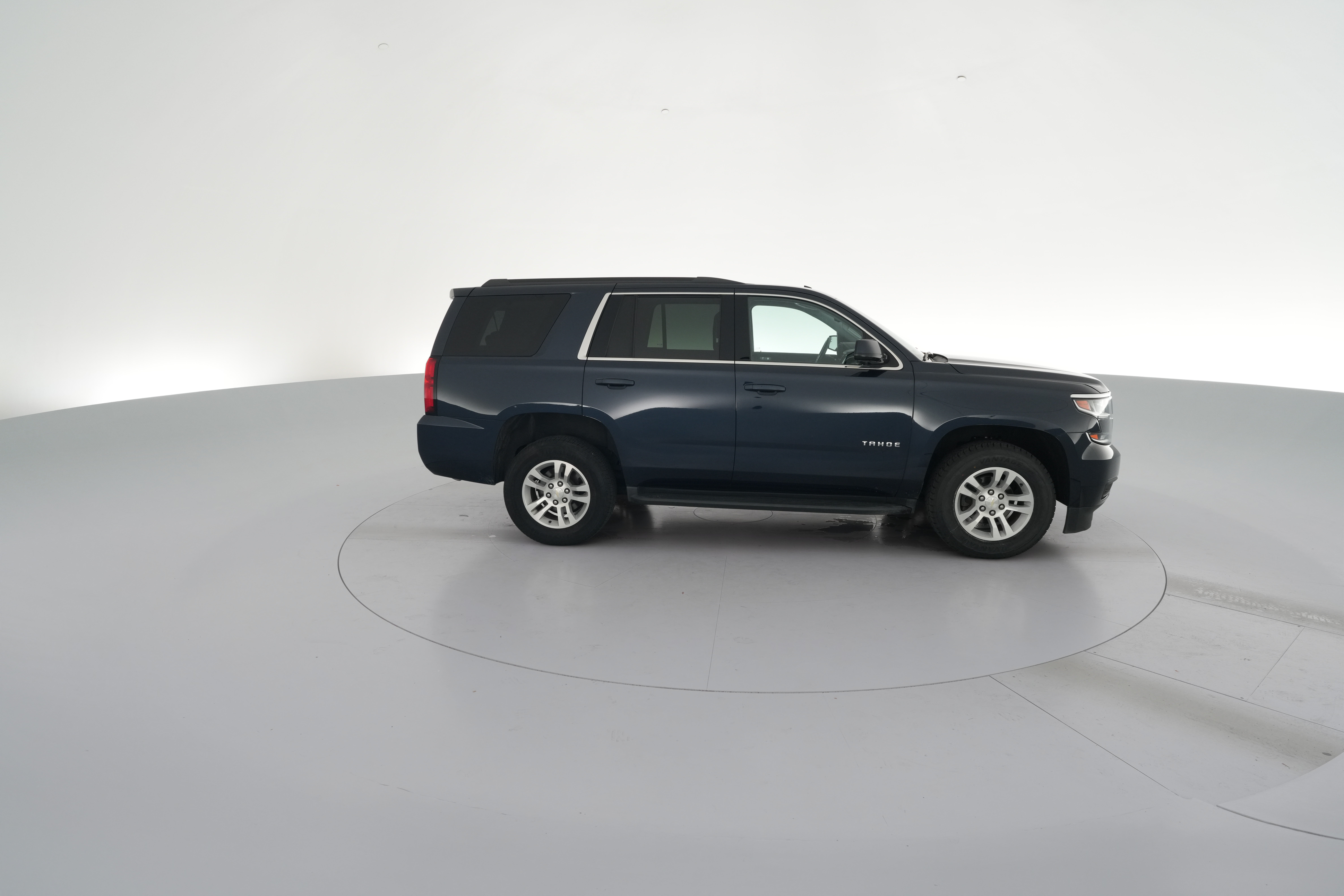 2020 Chevrolet Tahoe LS - Photo 35